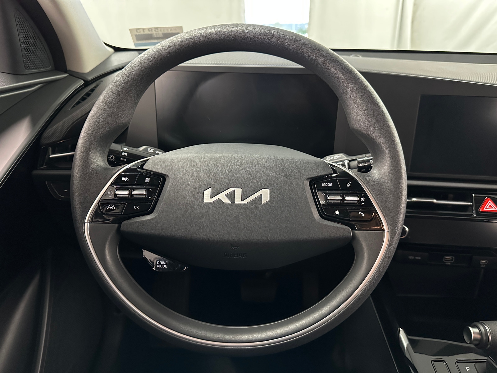 Thumbnail: 2026 Kia Niro - 5