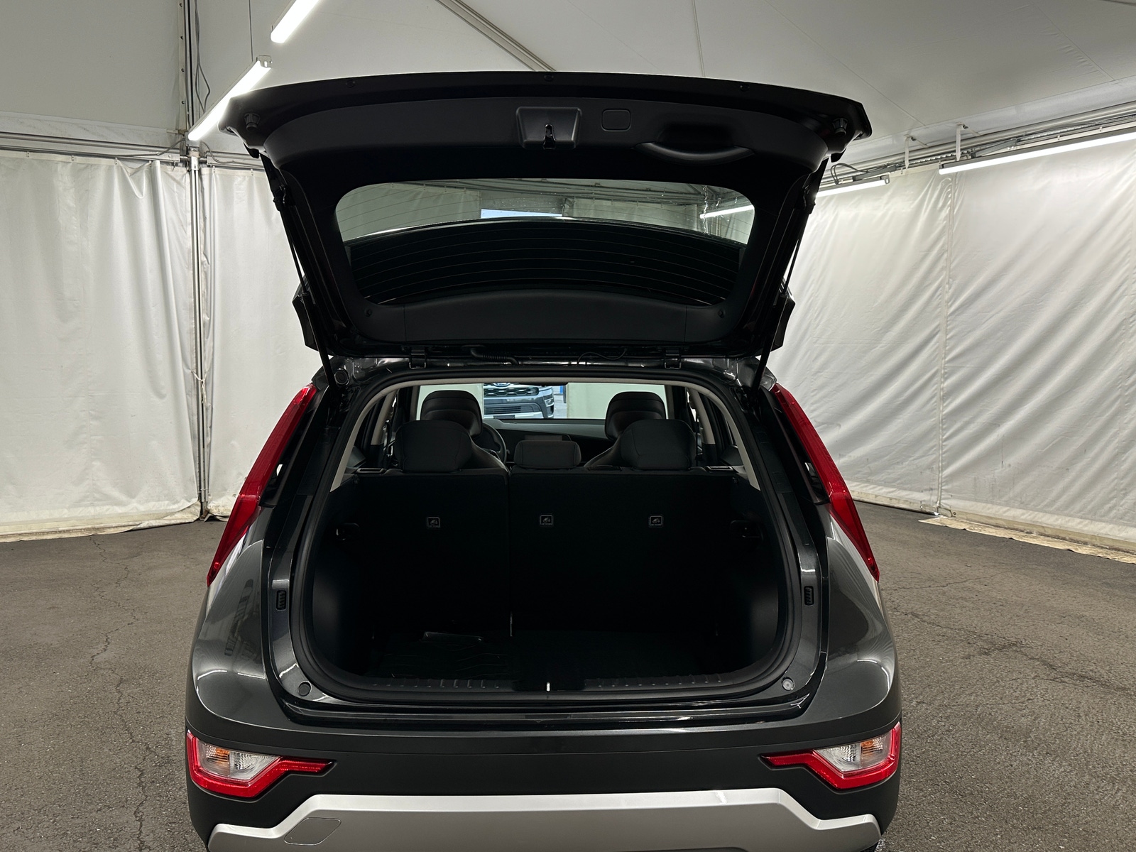 Thumbnail: 2026 Kia Niro - 7