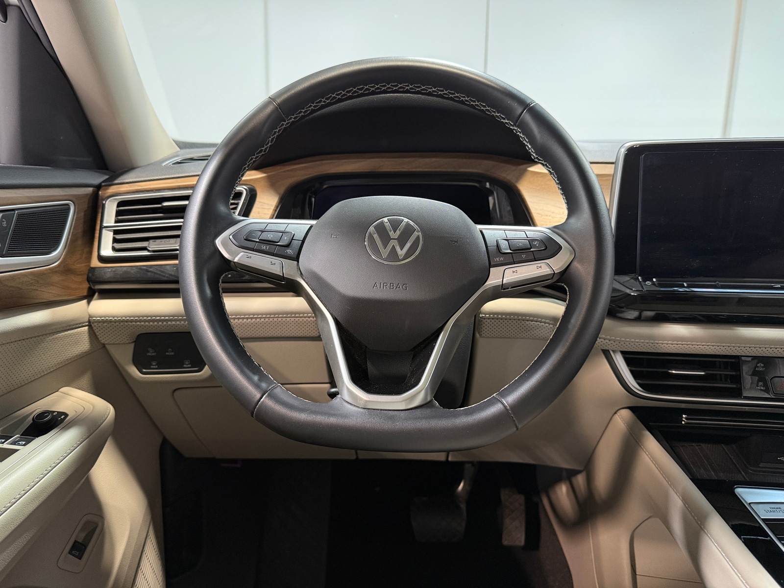 Thumbnail: 2026 Volkswagen Atlas - 5