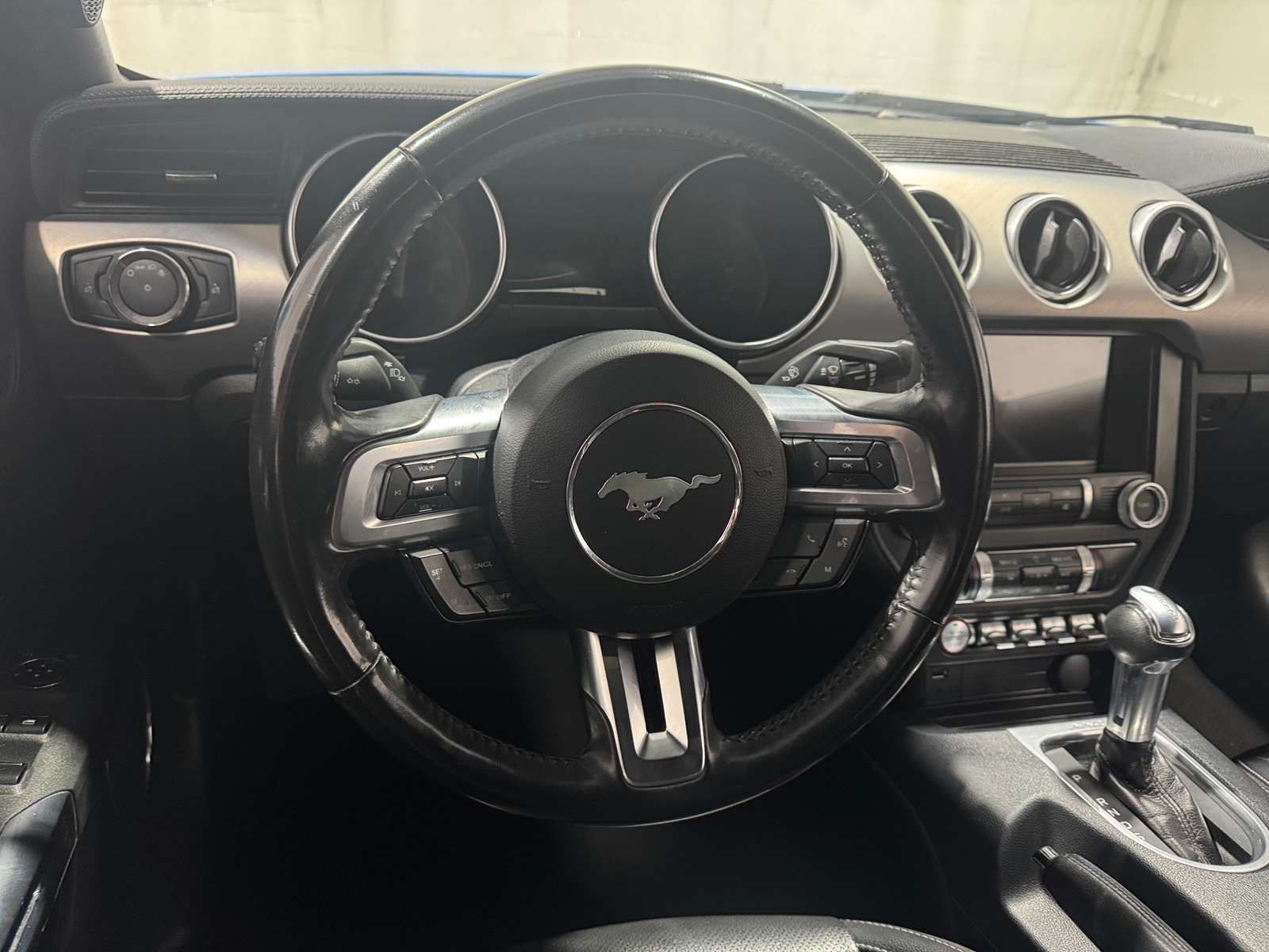 Thumbnail: 2022 Ford Mustang - 4