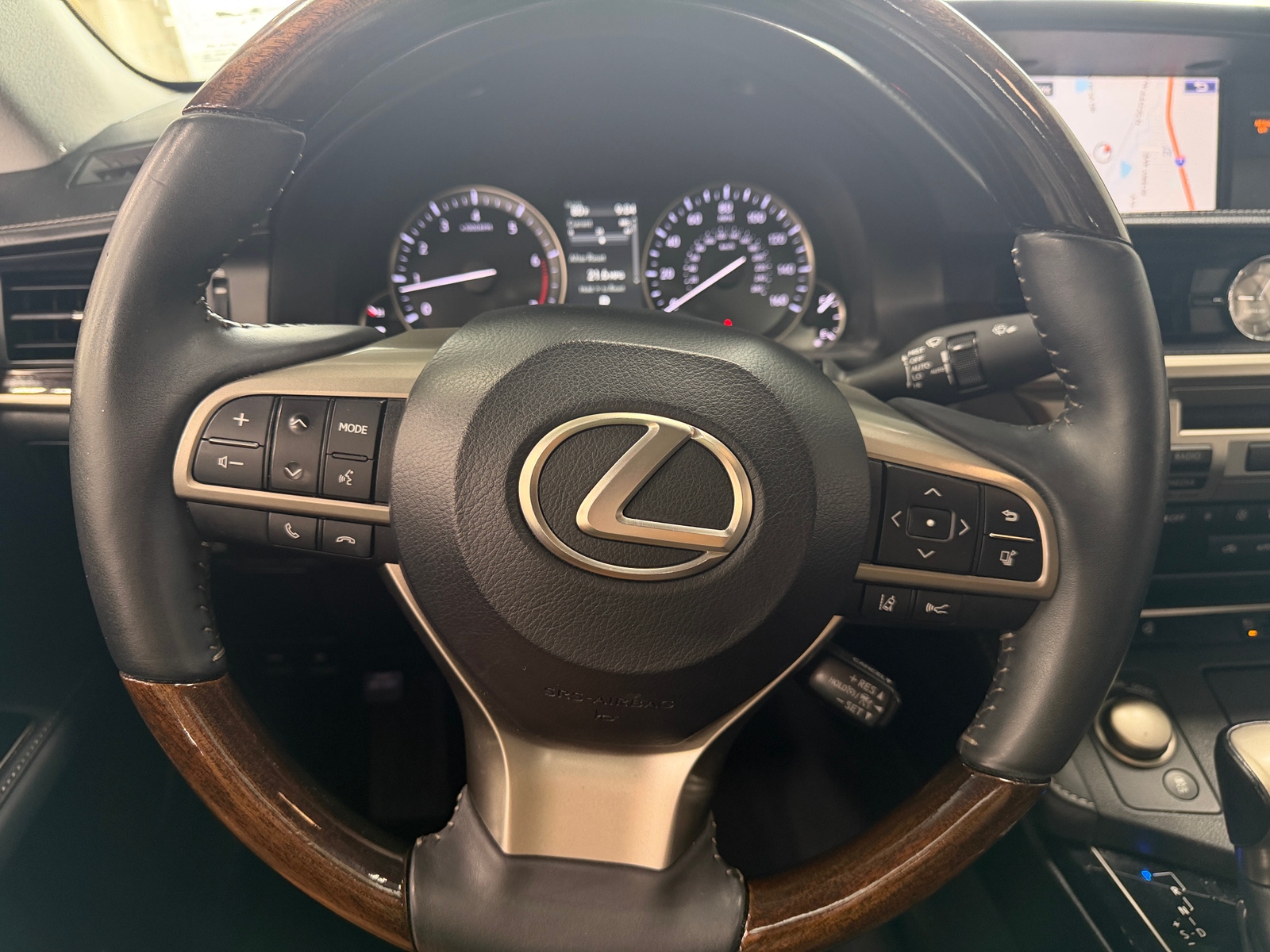Thumbnail: 2016 Lexus ES - 4
