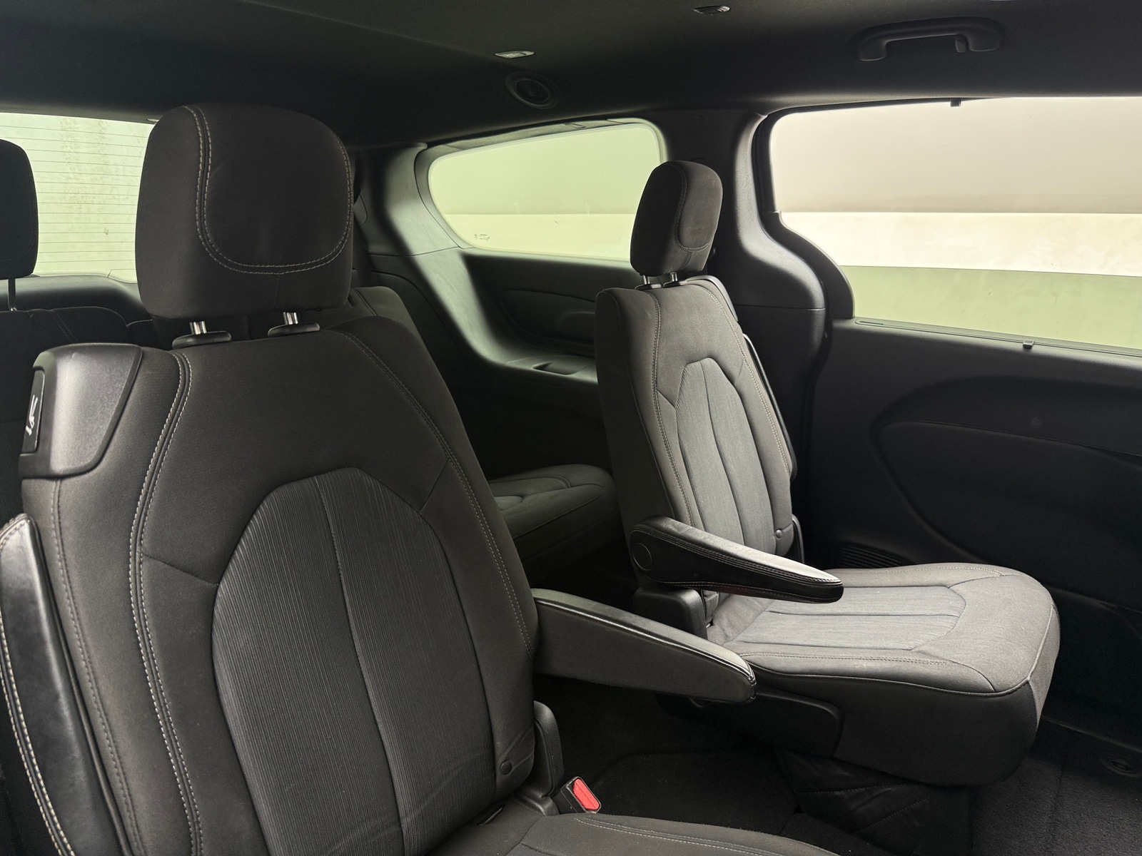 Thumbnail: 2020 Chrysler Pacifica - 6
