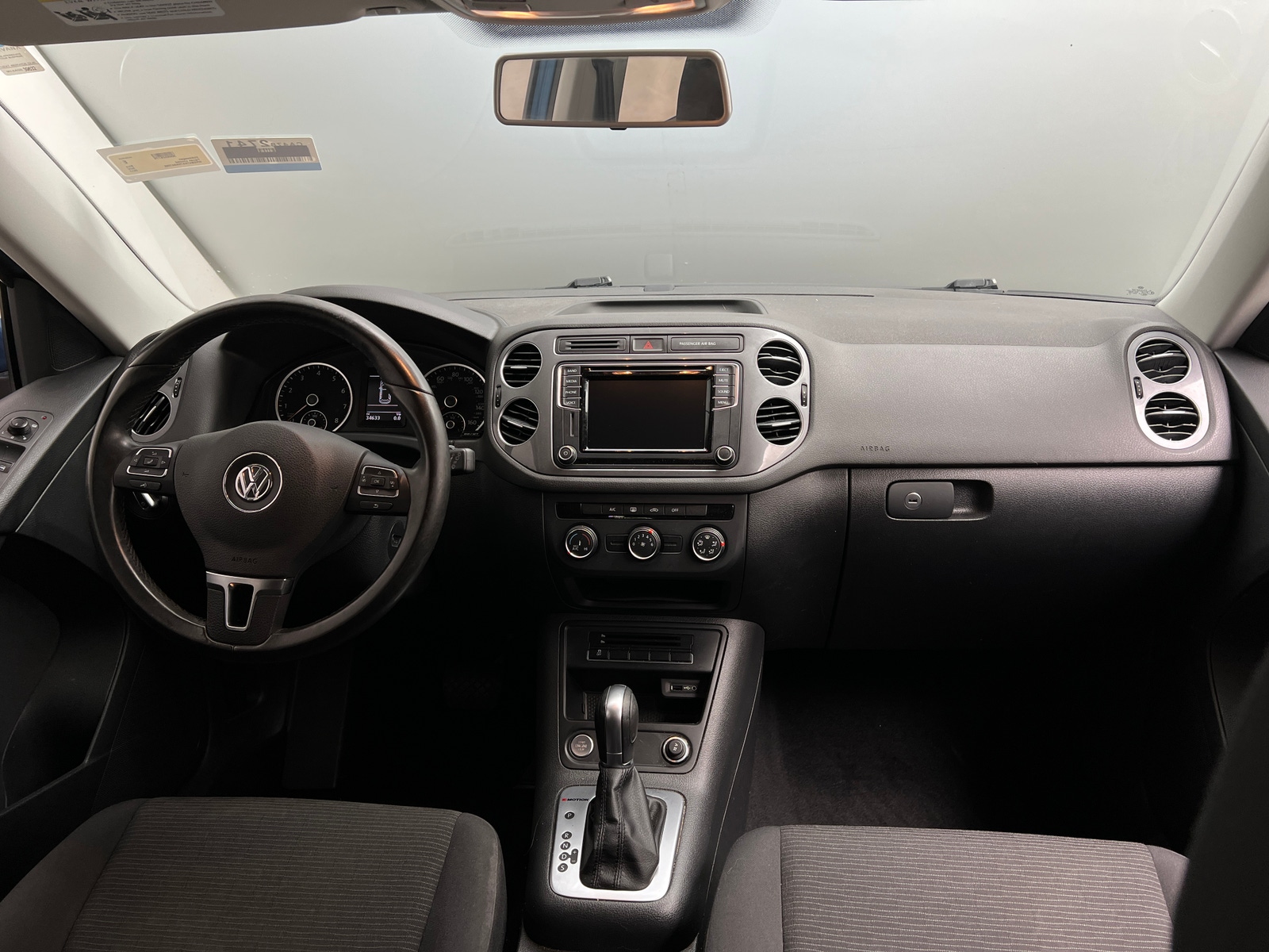 Thumbnail: 2017 Volkswagen Tiguan - 3