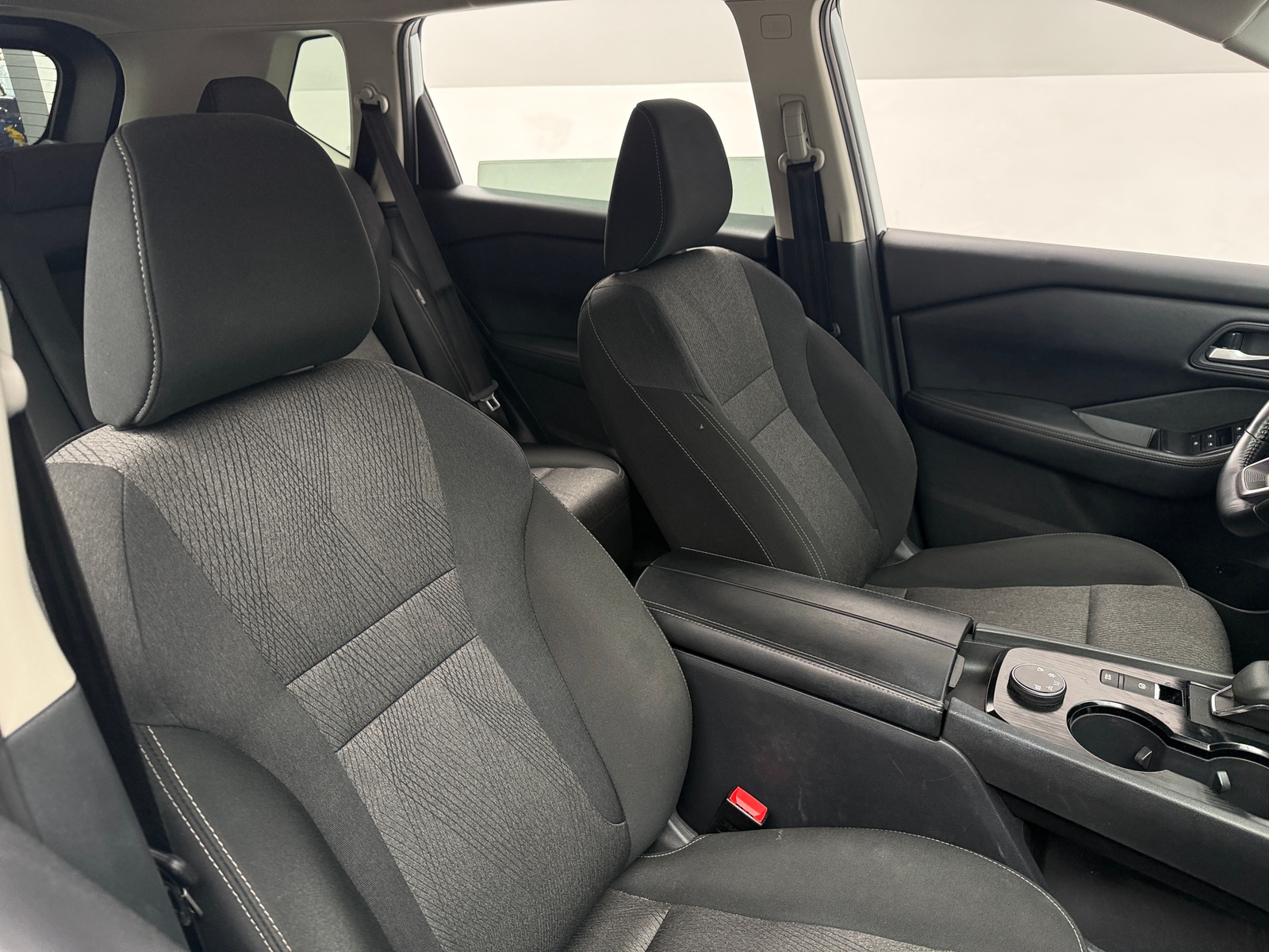 Thumbnail: 2025 Nissan Rogue - 2