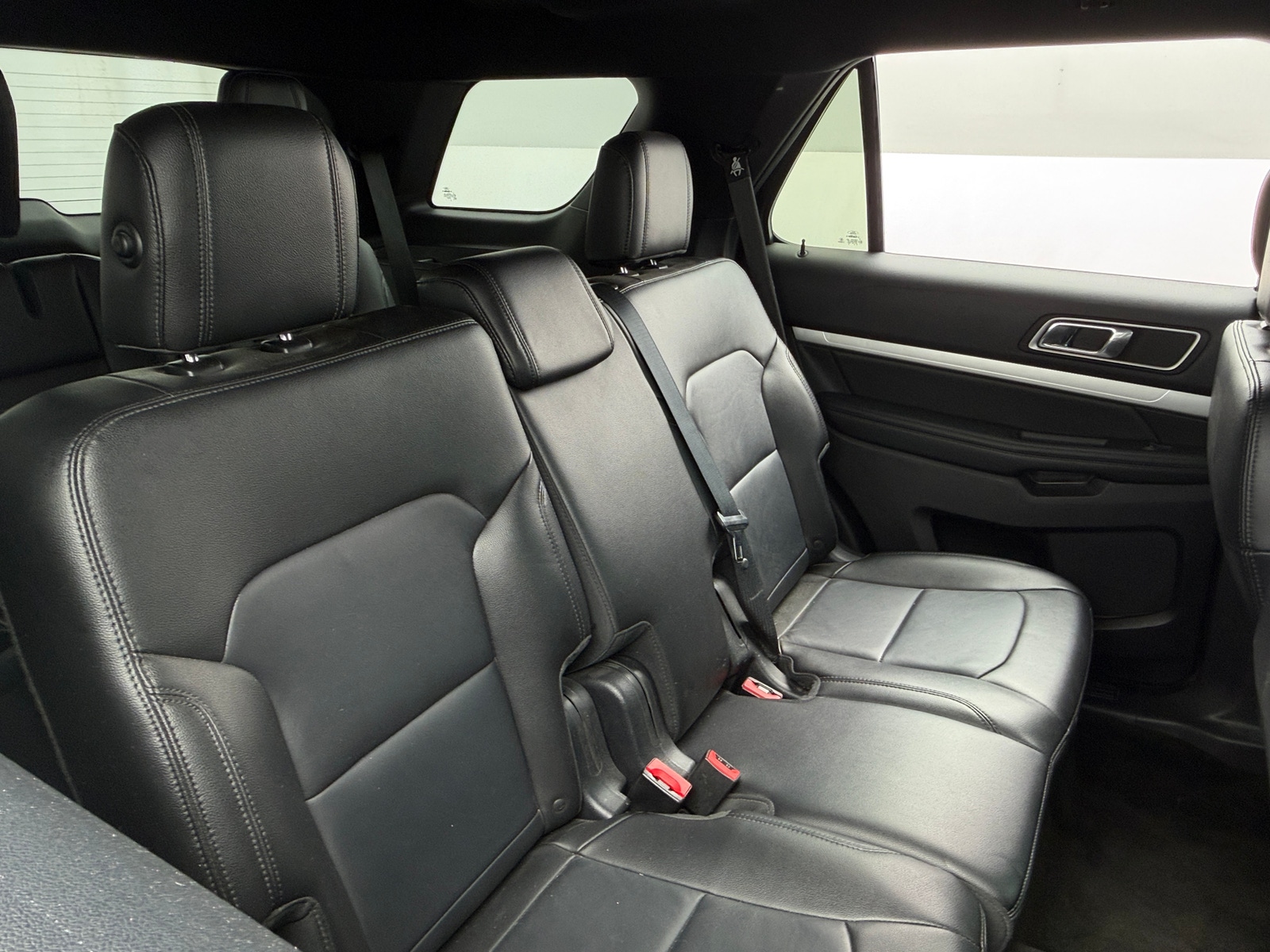 Thumbnail: 2016 Ford Explorer - 5