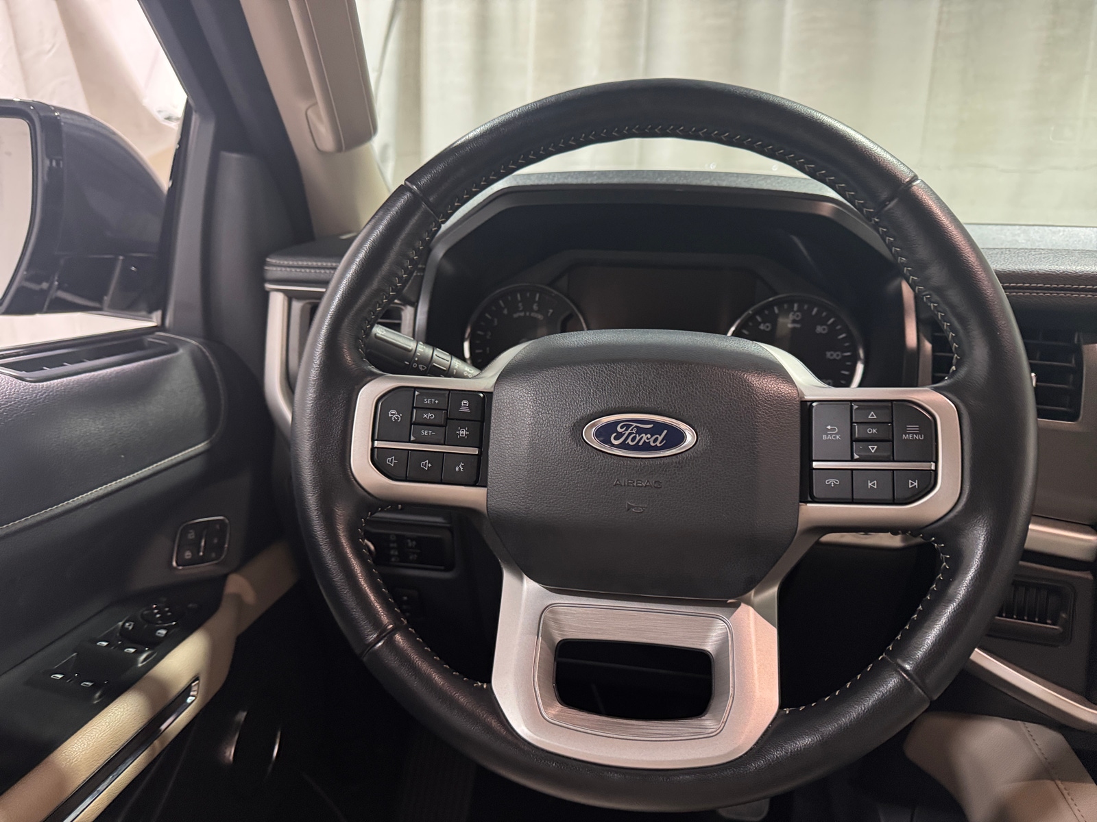 Thumbnail: 2023 Ford Expedition MAX - 4