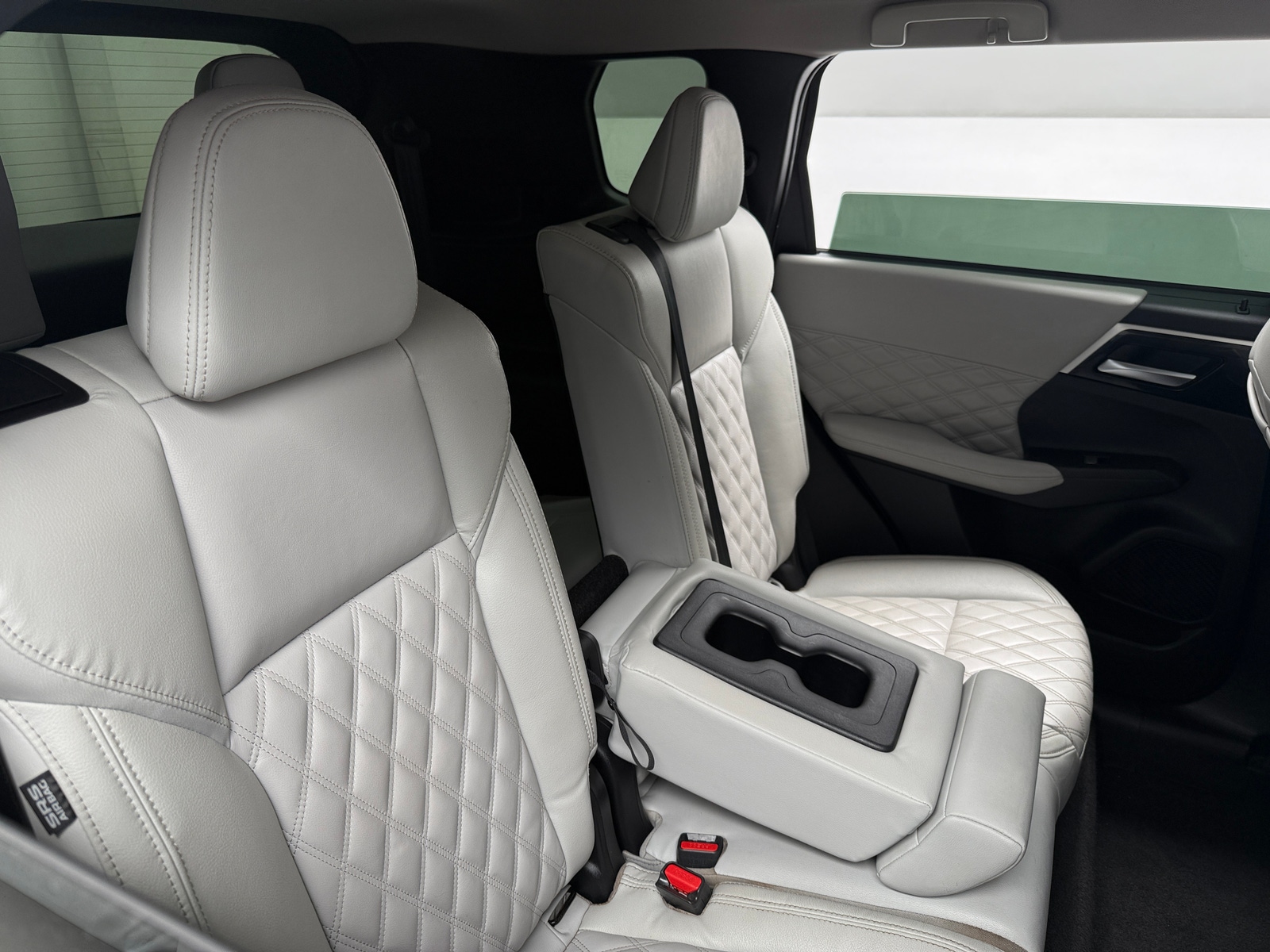 Thumbnail: 2022 Mitsubishi Outlander - 5