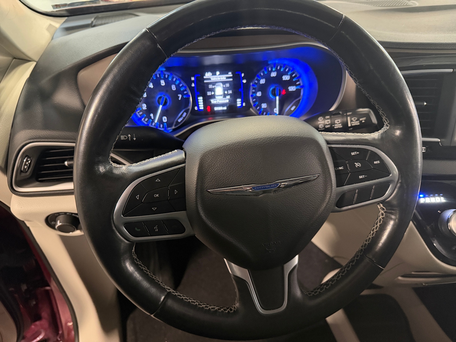 Thumbnail: 2021 Chrysler Voyager - 5