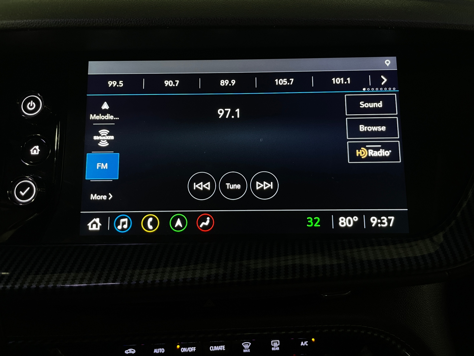 Thumbnail: 2022 Buick Envision - 3