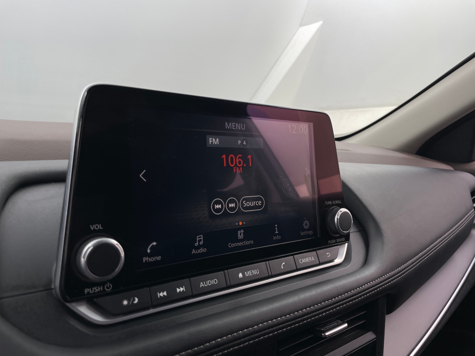 Thumbnail: 2023 Nissan Rogue - 4