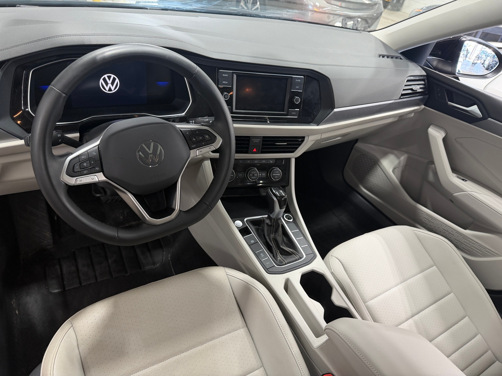 Thumbnail: 2024 Volkswagen Jetta - 2