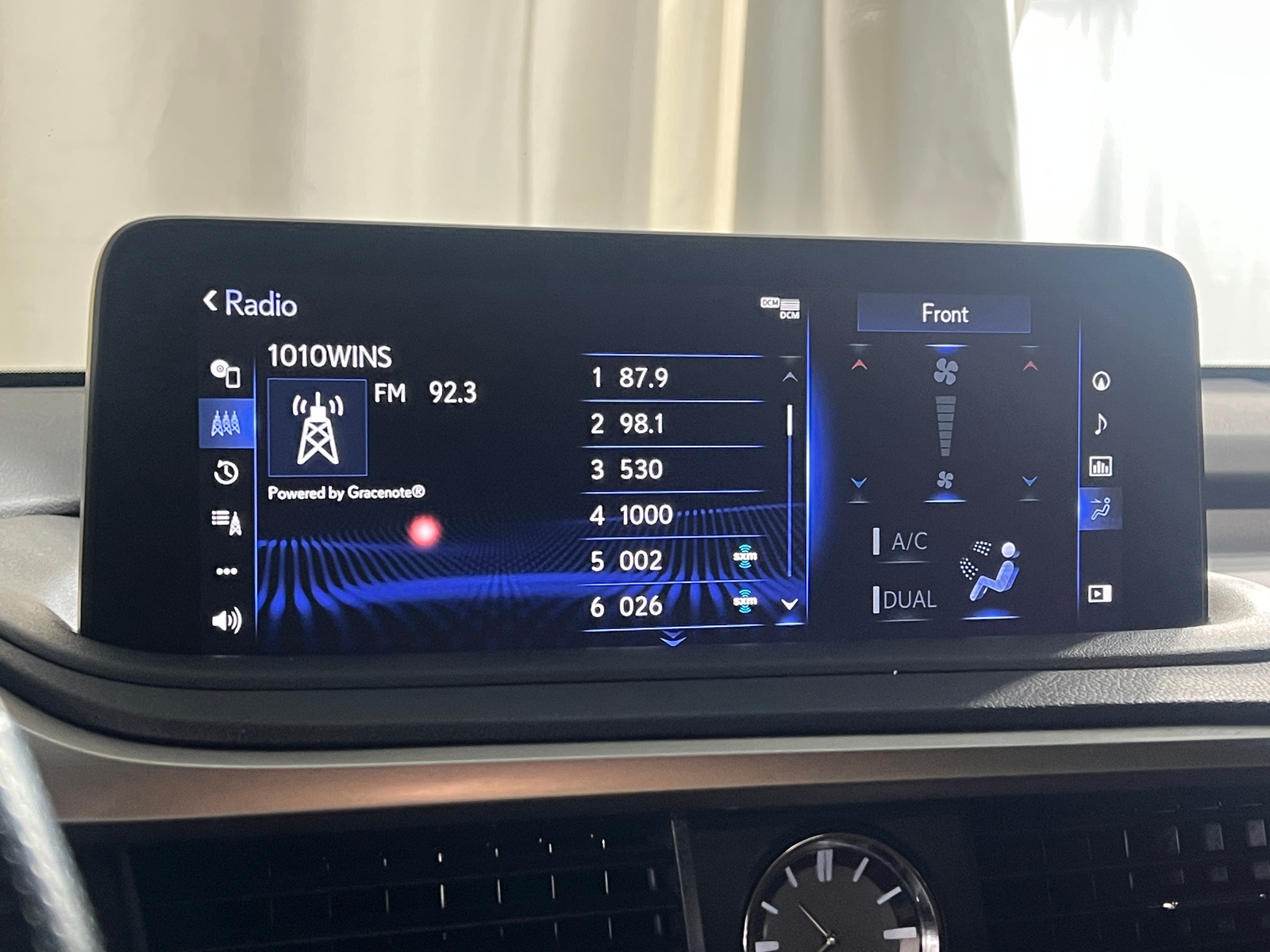 Thumbnail: 2020 Lexus RX - 4