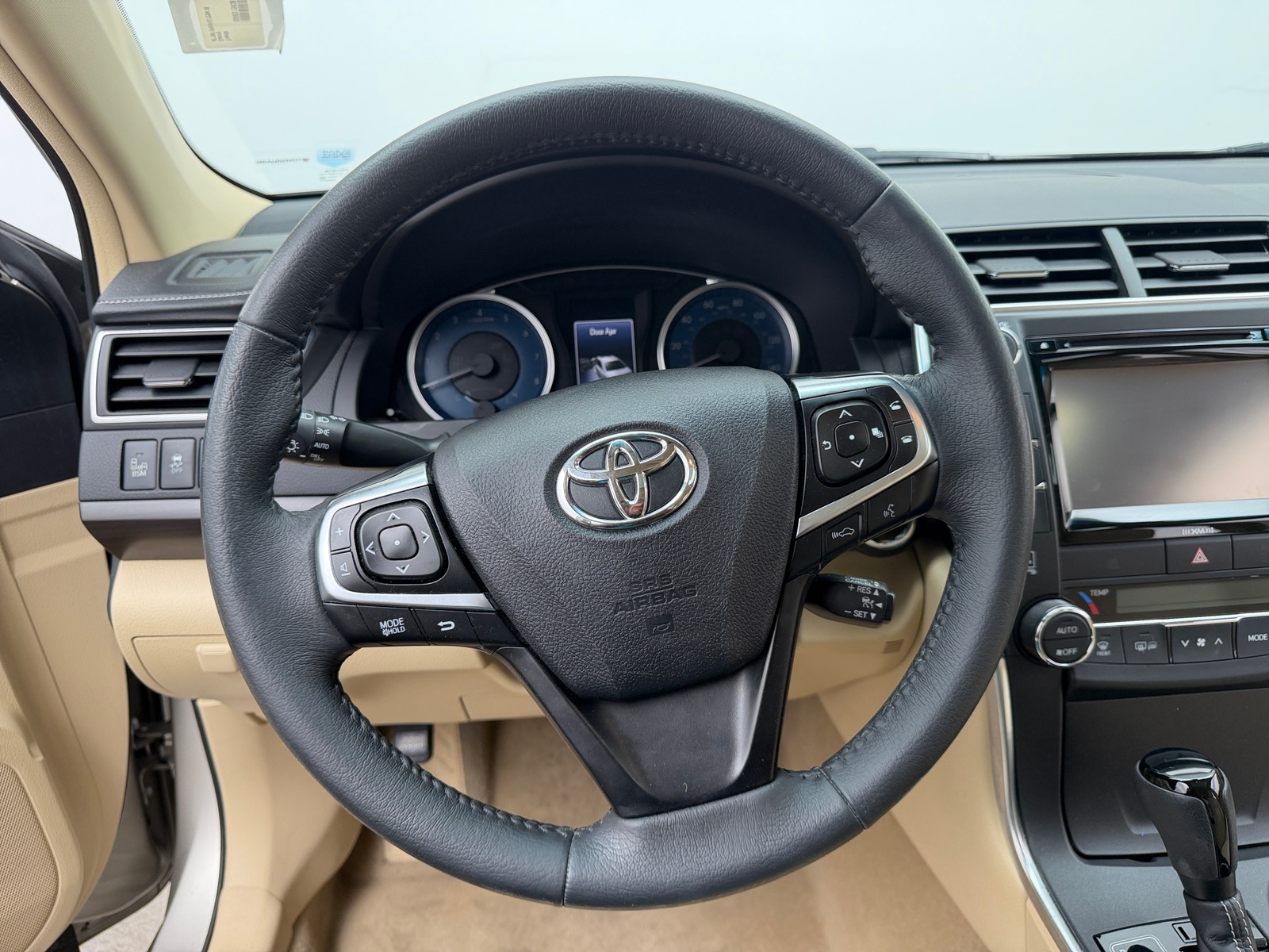 Thumbnail: 2017 Toyota Camry - 5