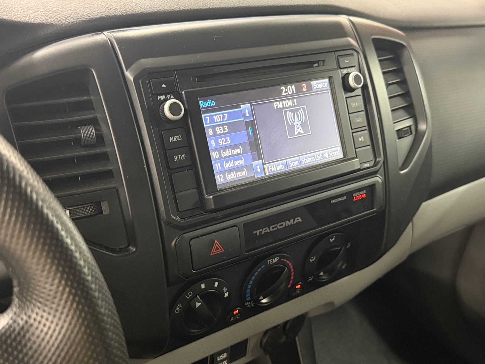Thumbnail: 2015 Toyota Tacoma - 4