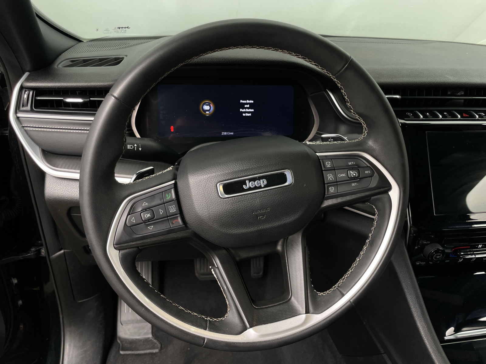 Thumbnail: 2024 Jeep Grand Cherokee - 5