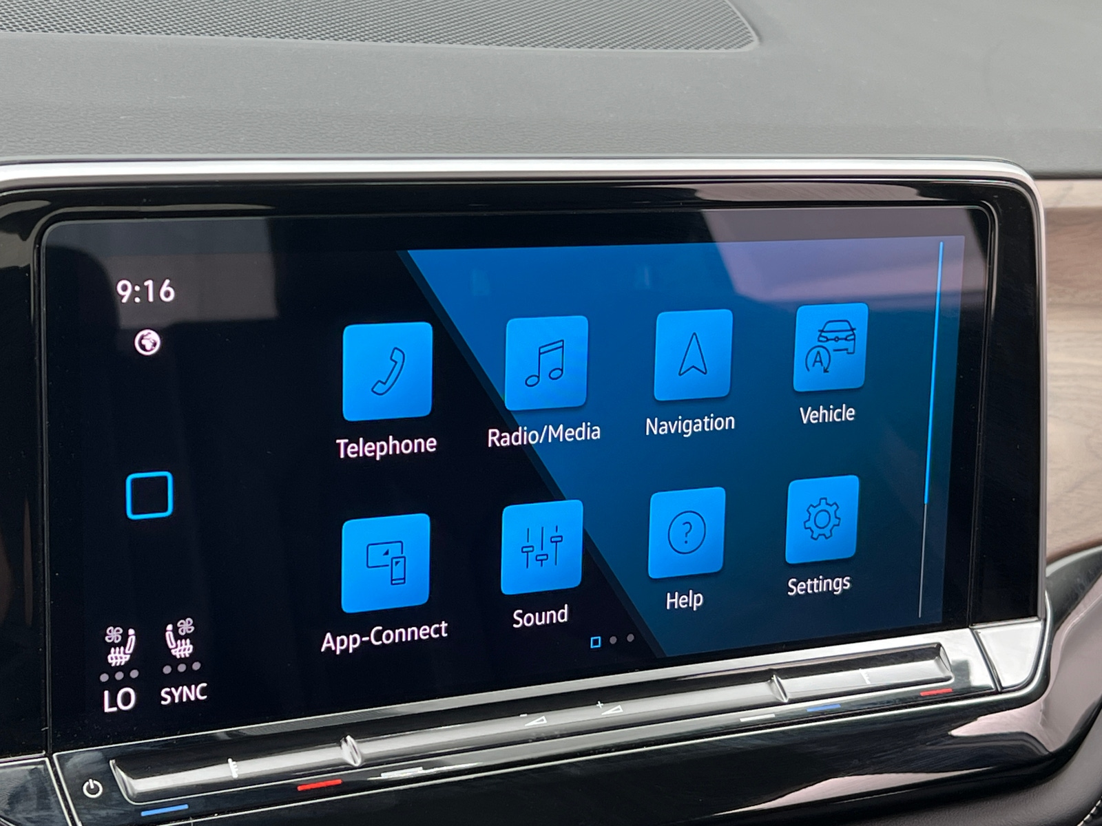 Thumbnail: 2026 Volkswagen Atlas - 4