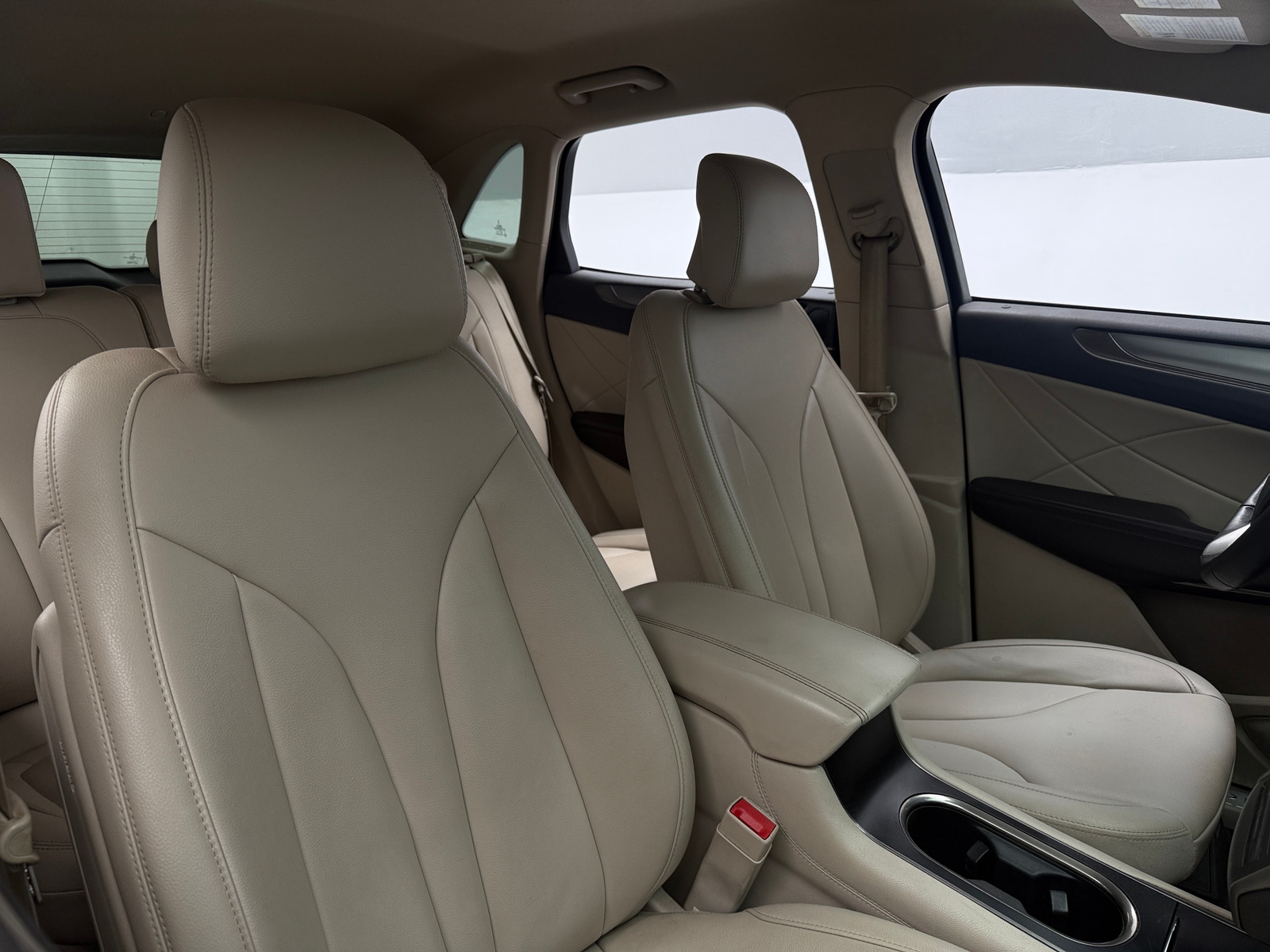 Thumbnail: 2017 Lincoln MKC - 2