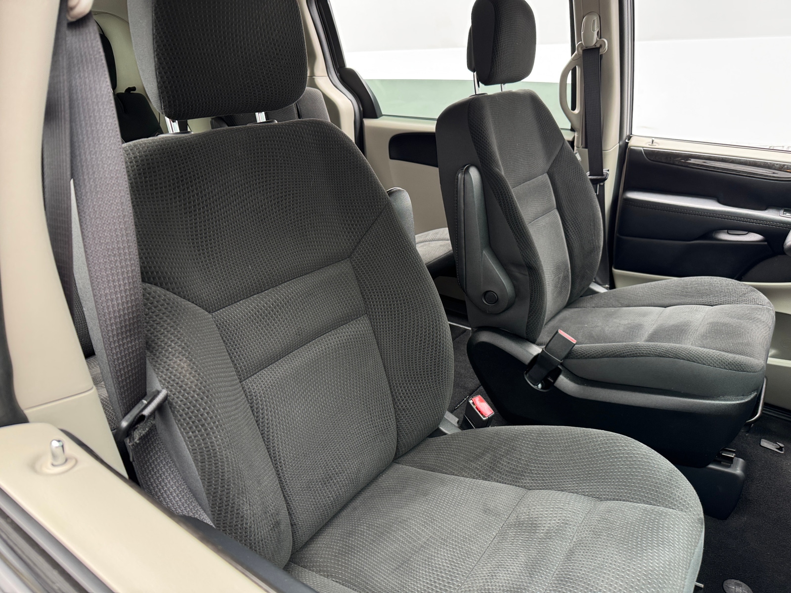 Thumbnail: 2019 Dodge Grand Caravan - 2