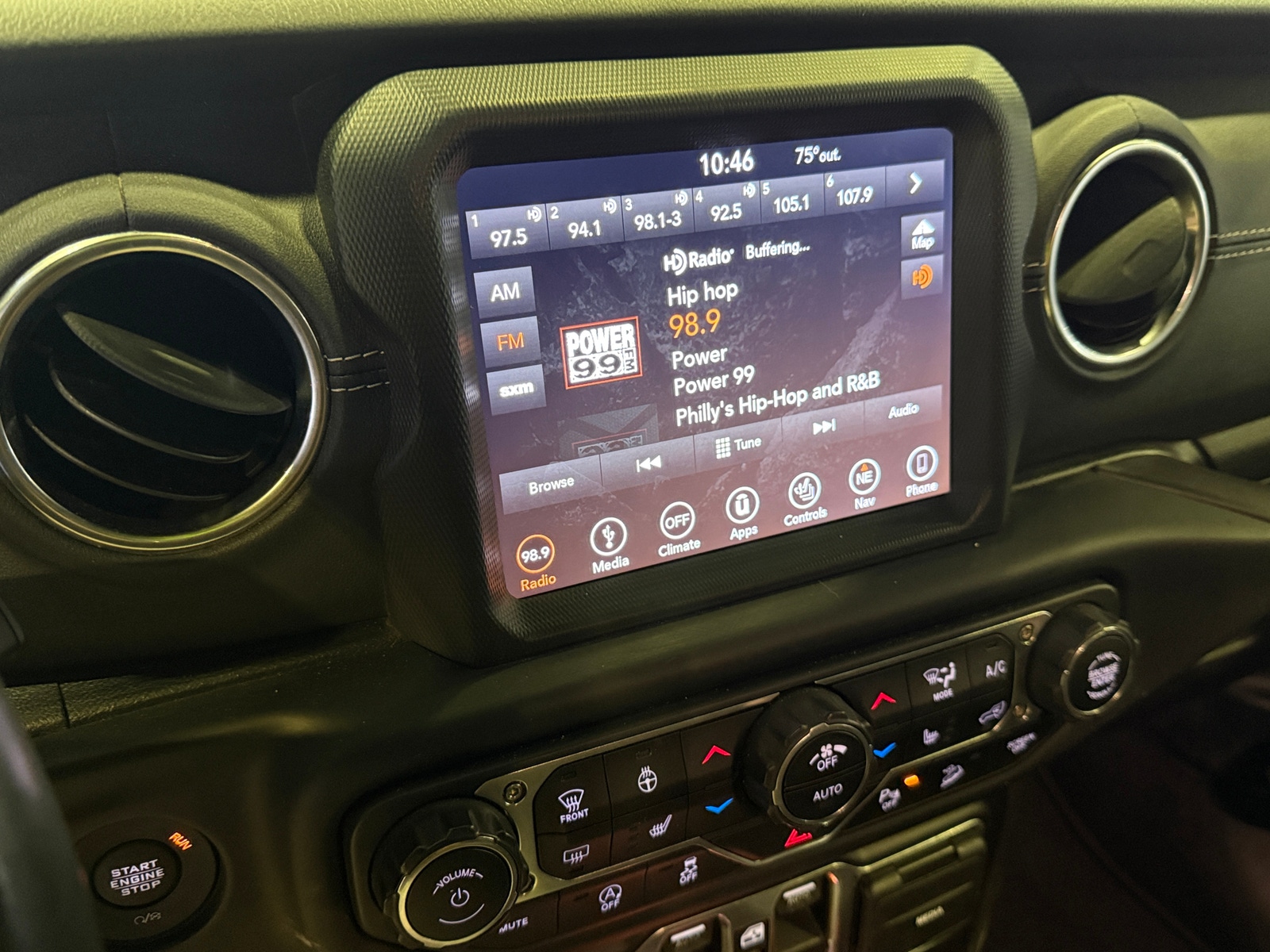 Thumbnail: 2019 Jeep Wrangler - 3
