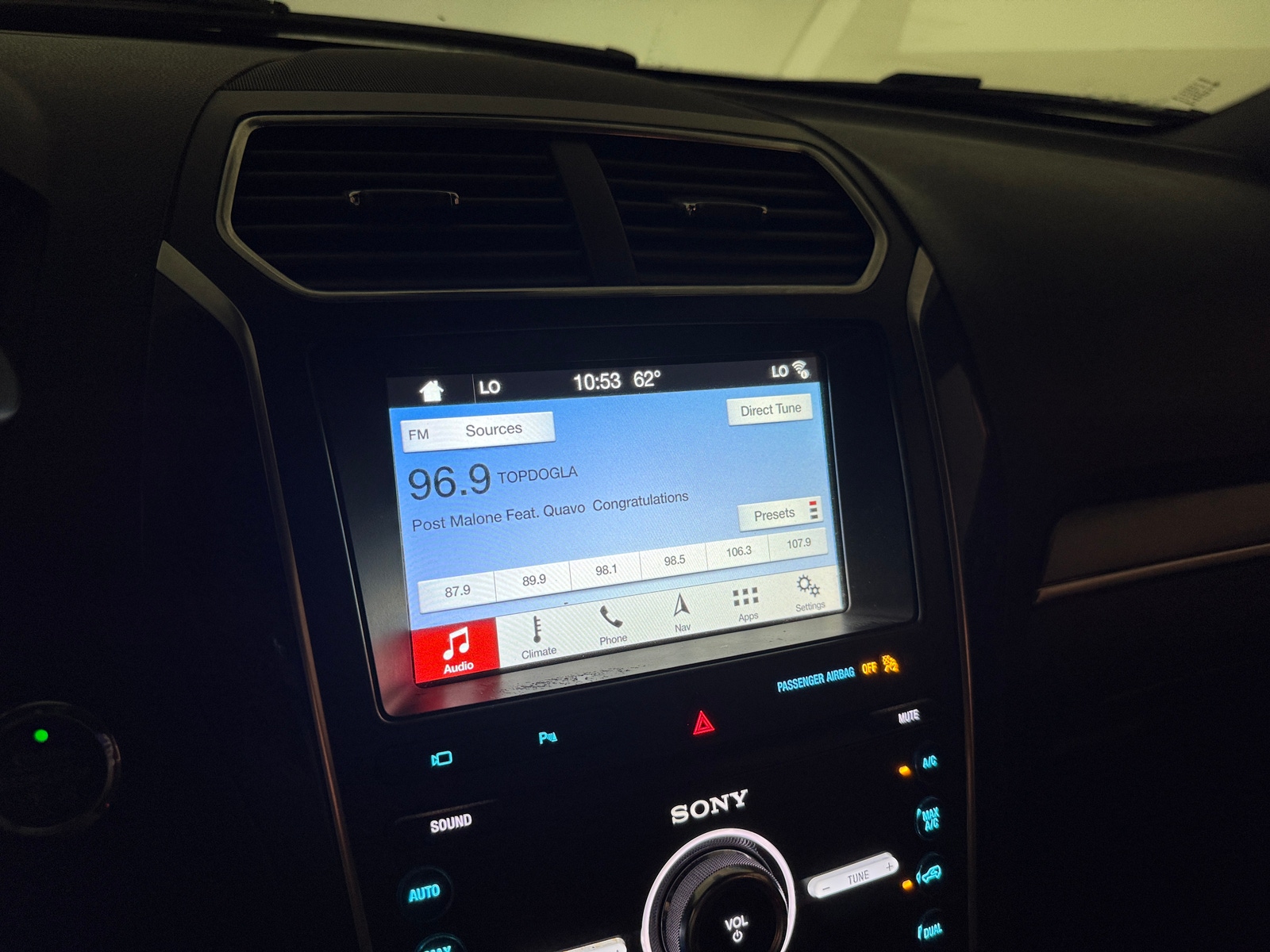 Thumbnail: 2019 Ford Explorer - 3