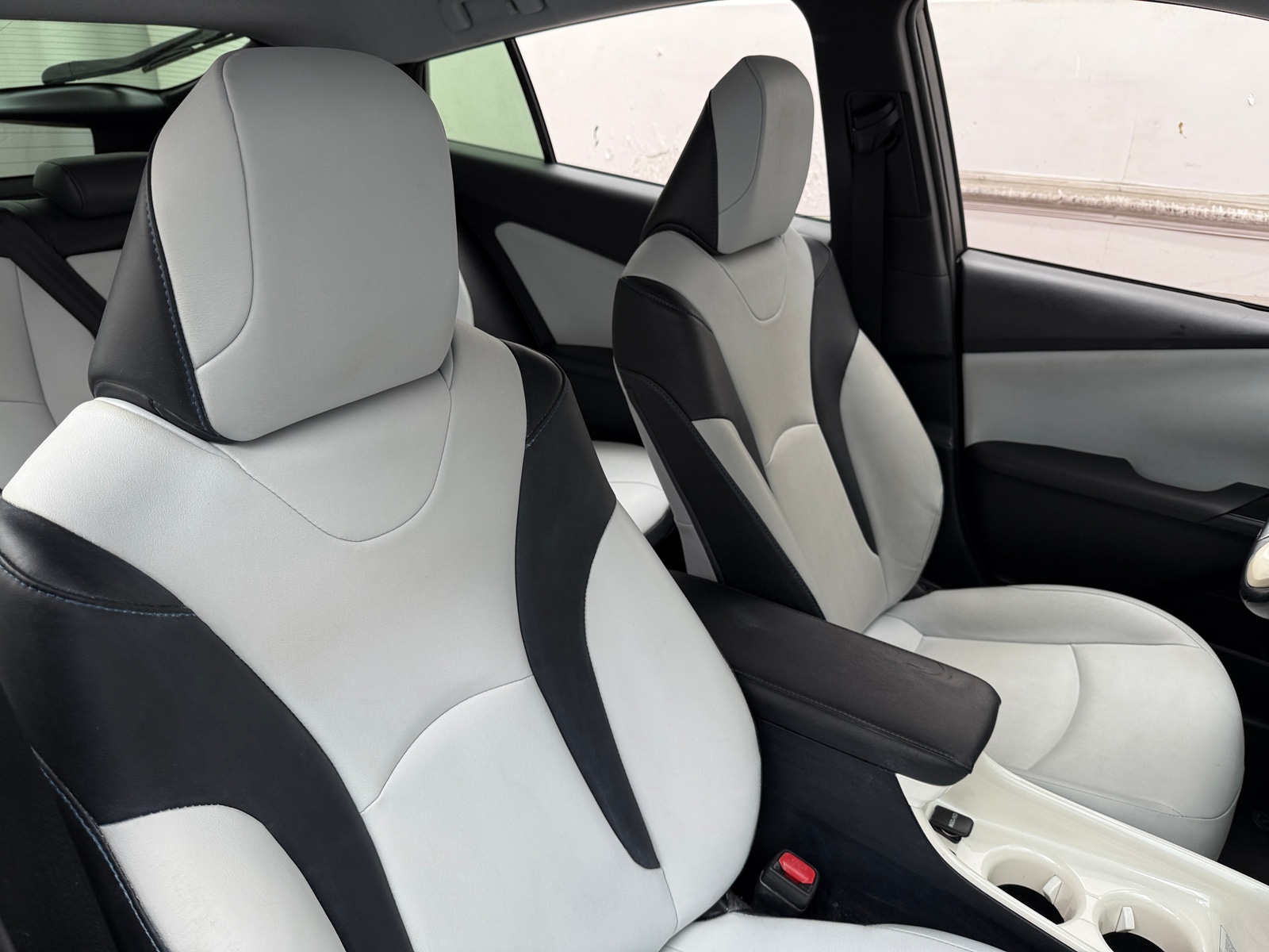 Thumbnail: 2018 Toyota Prius - 2