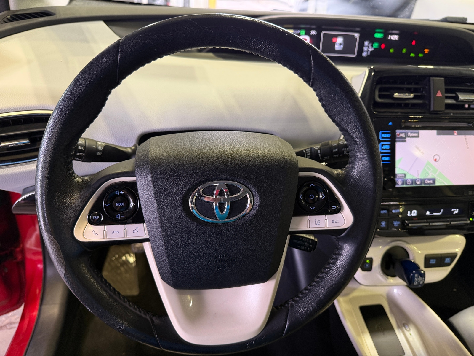 Thumbnail: 2018 Toyota Prius - 5