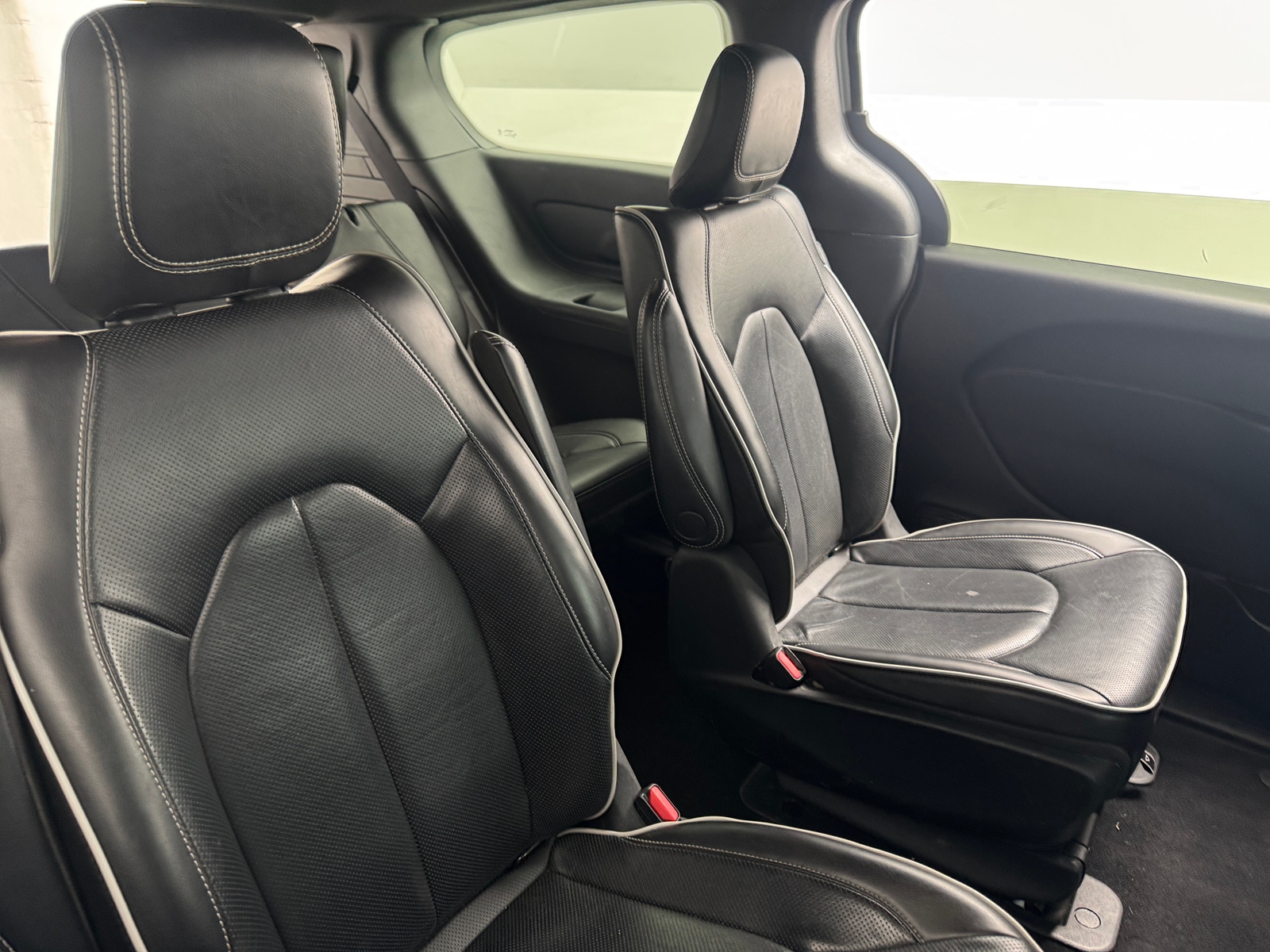 Thumbnail: 2024 Chrysler Pacifica - 5