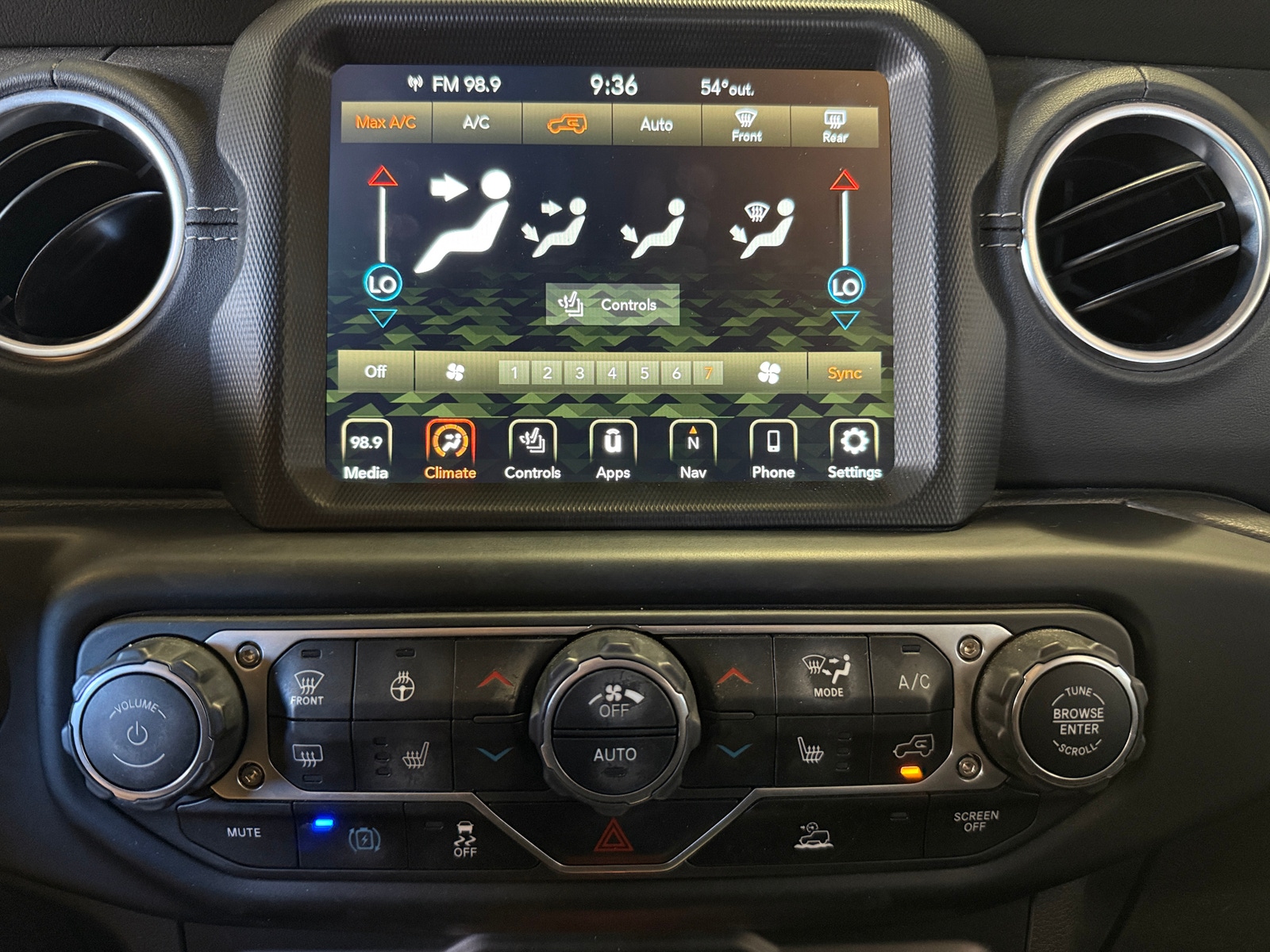 Thumbnail: 2022 Jeep Wrangler - 3