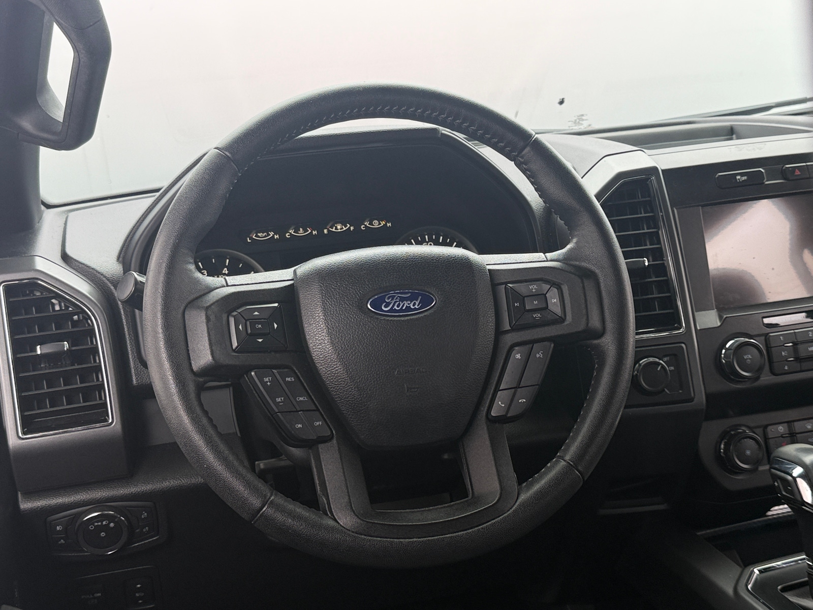 Thumbnail: 2019 Ford Econoline - 5