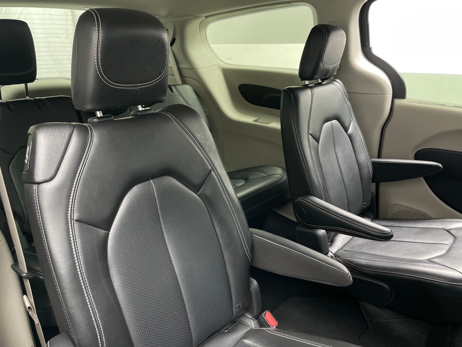 Thumbnail: 2024 Chrysler Pacifica - 5