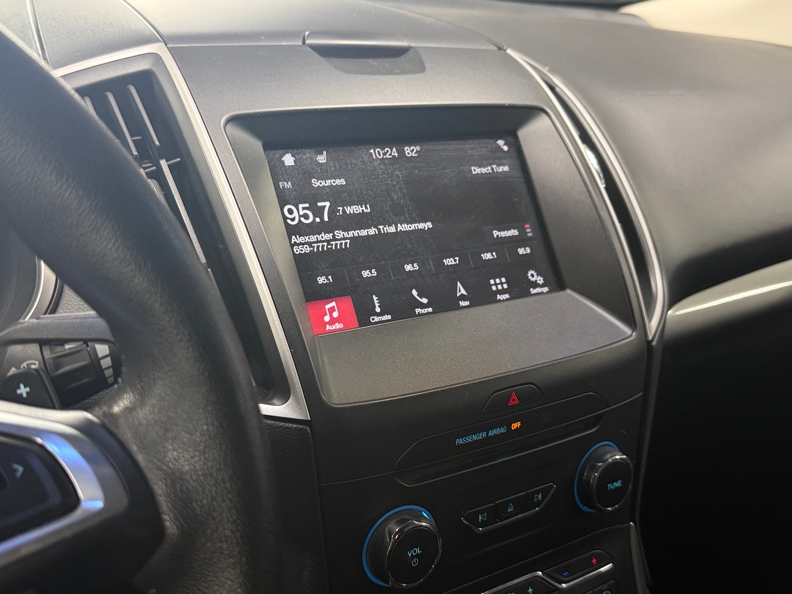Thumbnail: 2016 Ford Edge - 3