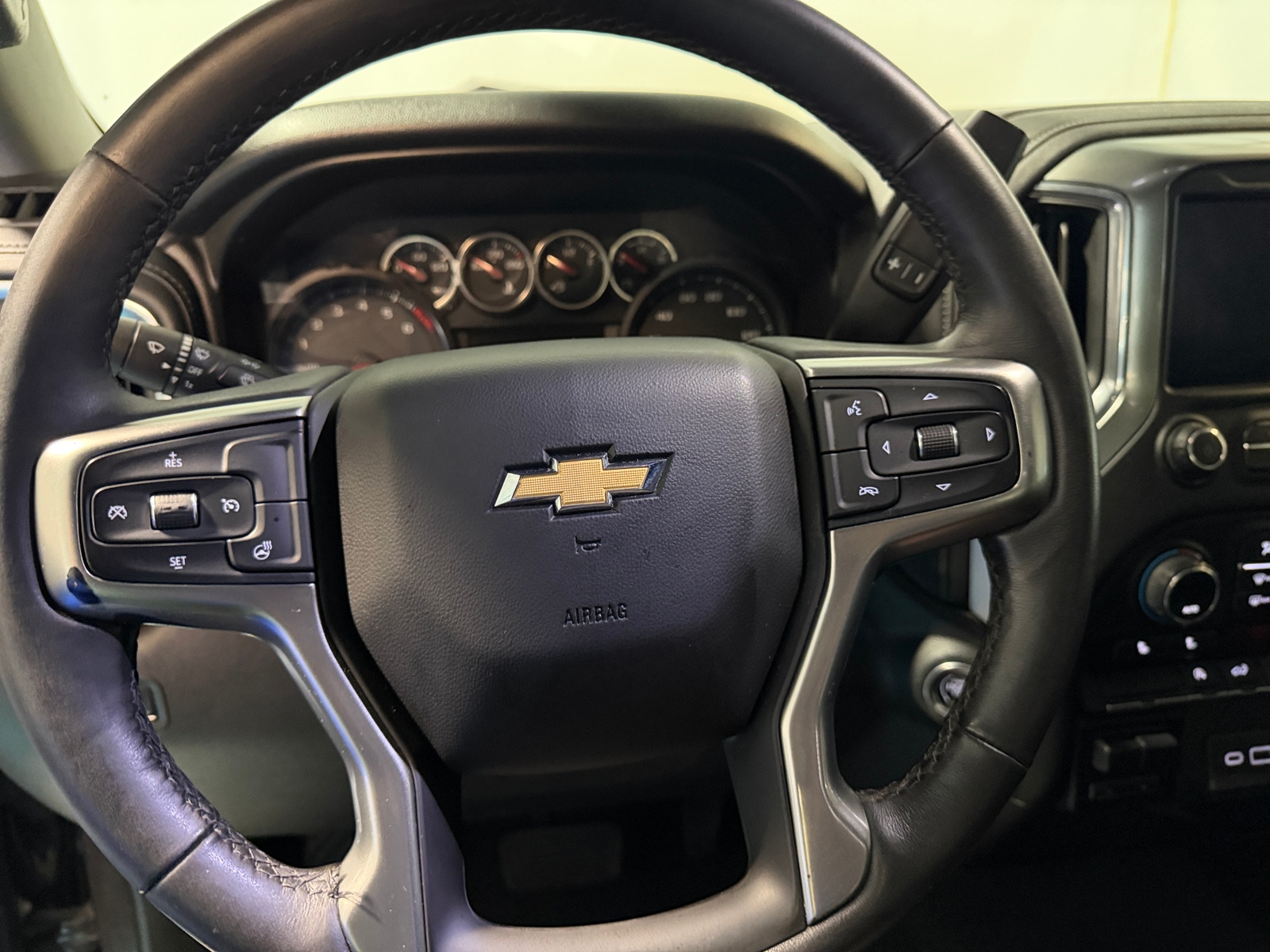 Thumbnail: 2021 Chevrolet Silverado 1500 - 5