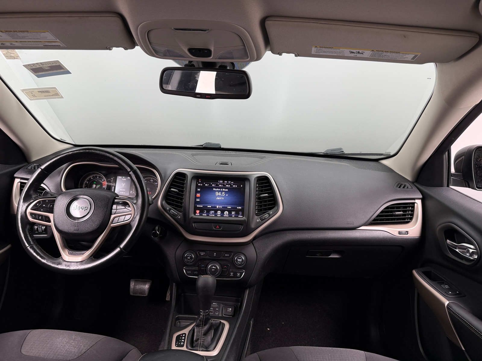 Thumbnail: 2017 Jeep Cherokee - 3