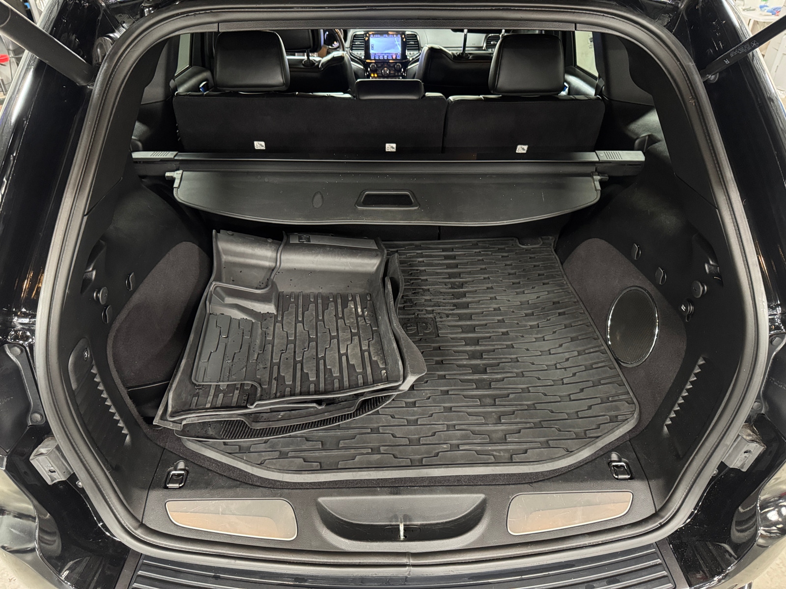 Thumbnail: 2019 Jeep Grand Cherokee - 6