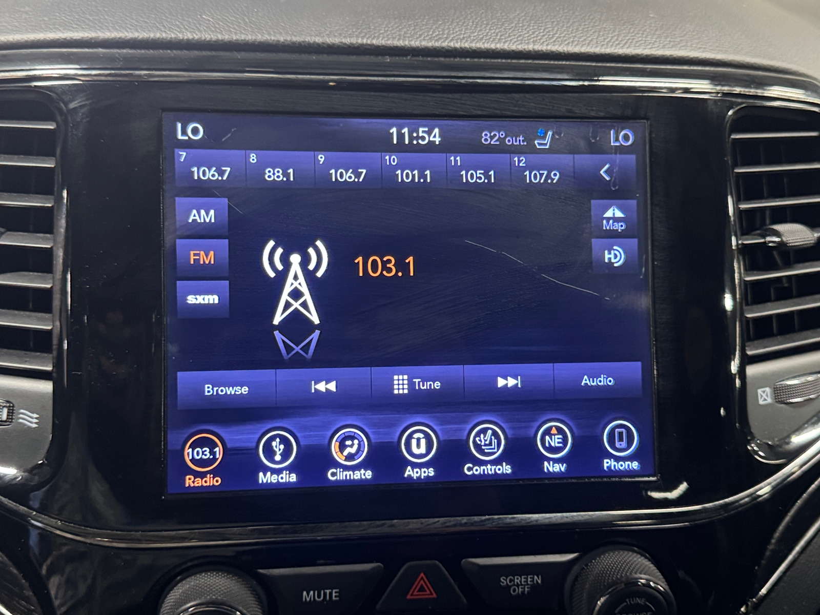 Thumbnail: 2019 Jeep Grand Cherokee - 3