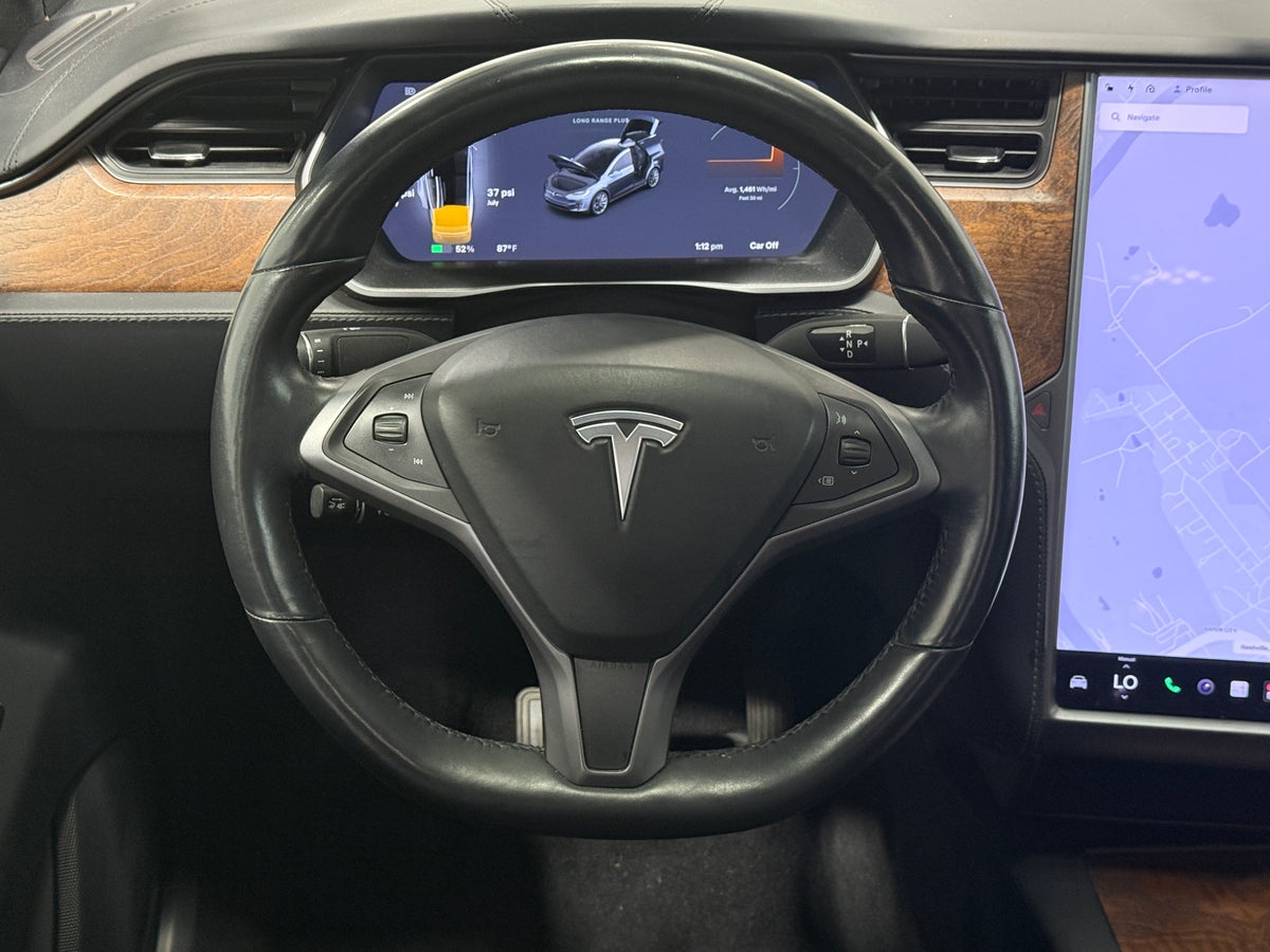 2021 Tesla Model X Long Range Plus in Midnight Silver Metallic — photo 2