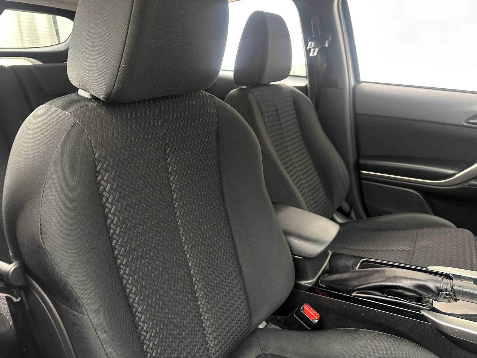 Thumbnail: 2019 Mitsubishi Eclipse Cross - 2