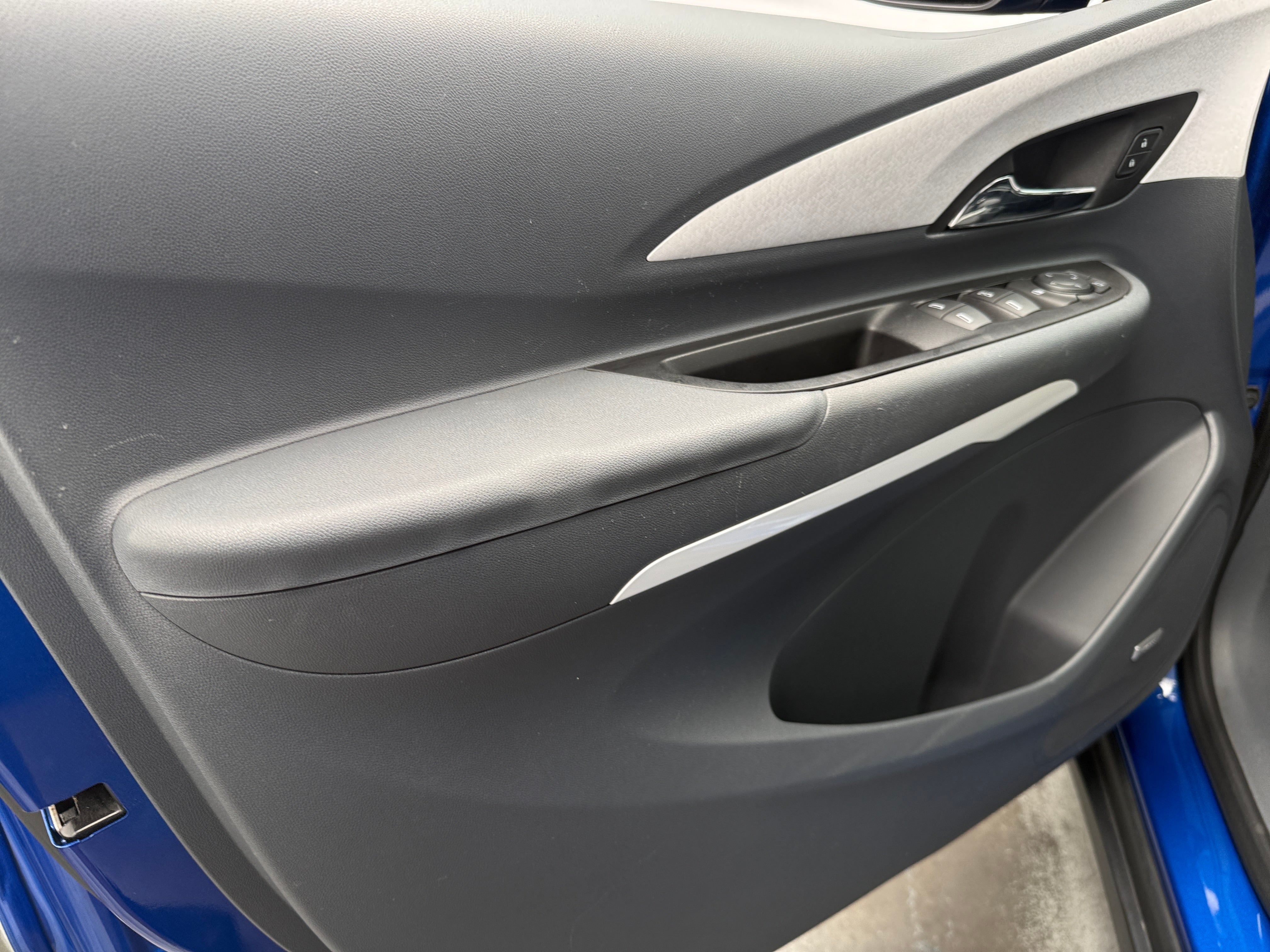 Used 2017 Chevrolet Bolt EV Premier with VIN 1G1FX6S08H4147282 for sale in Auburn, WA