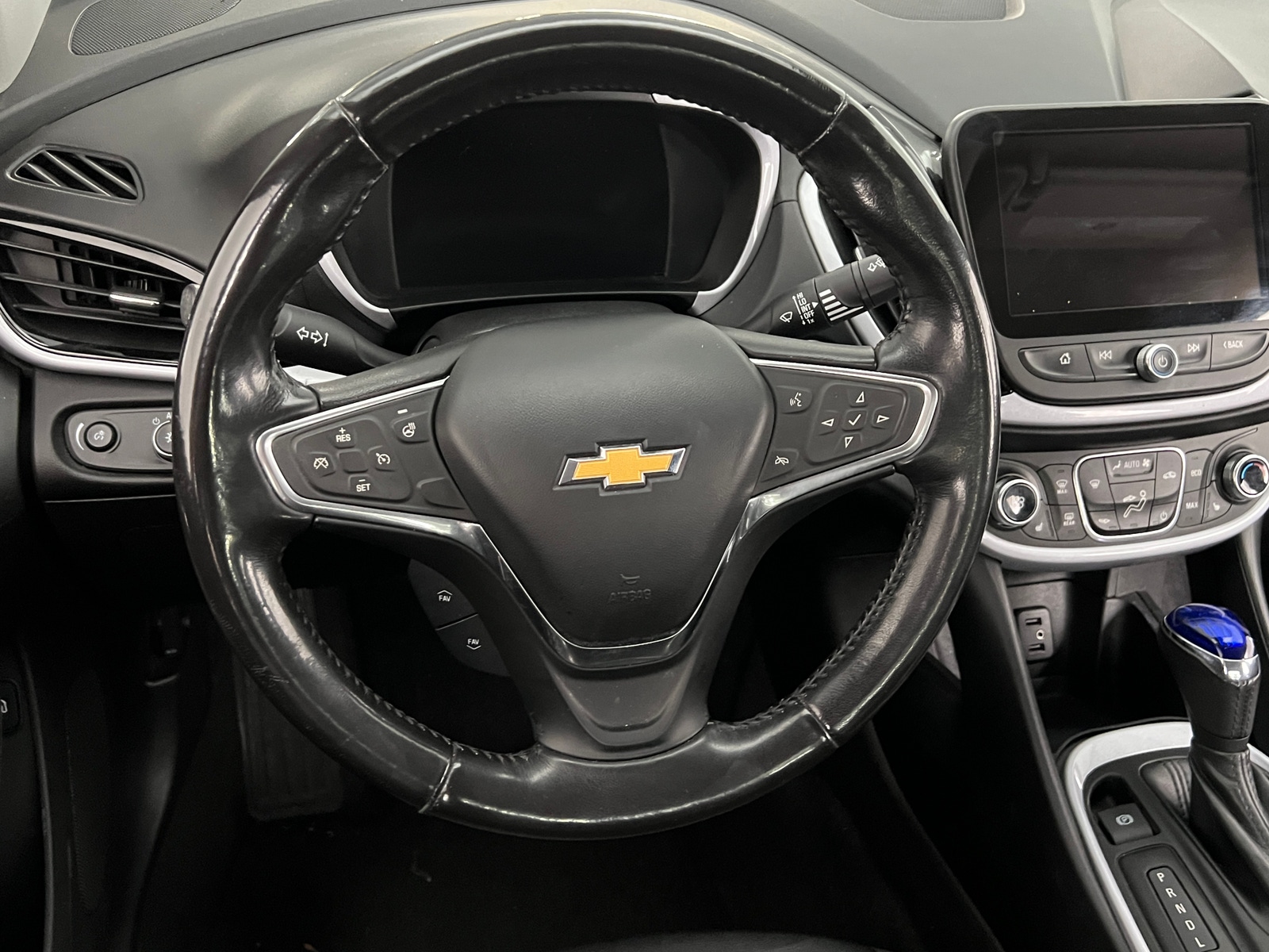 Thumbnail: 2018 Chevrolet Volt - 4