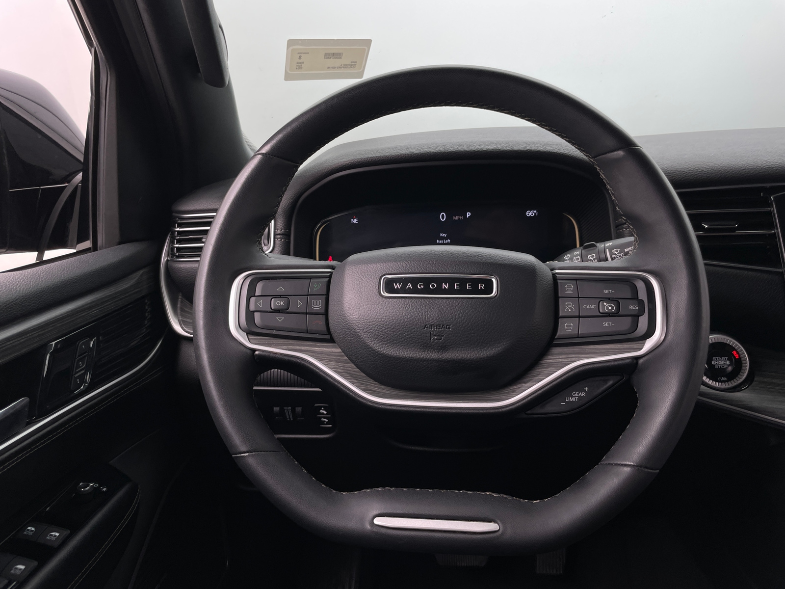 Thumbnail: 2024 Jeep Wagoneer - 4