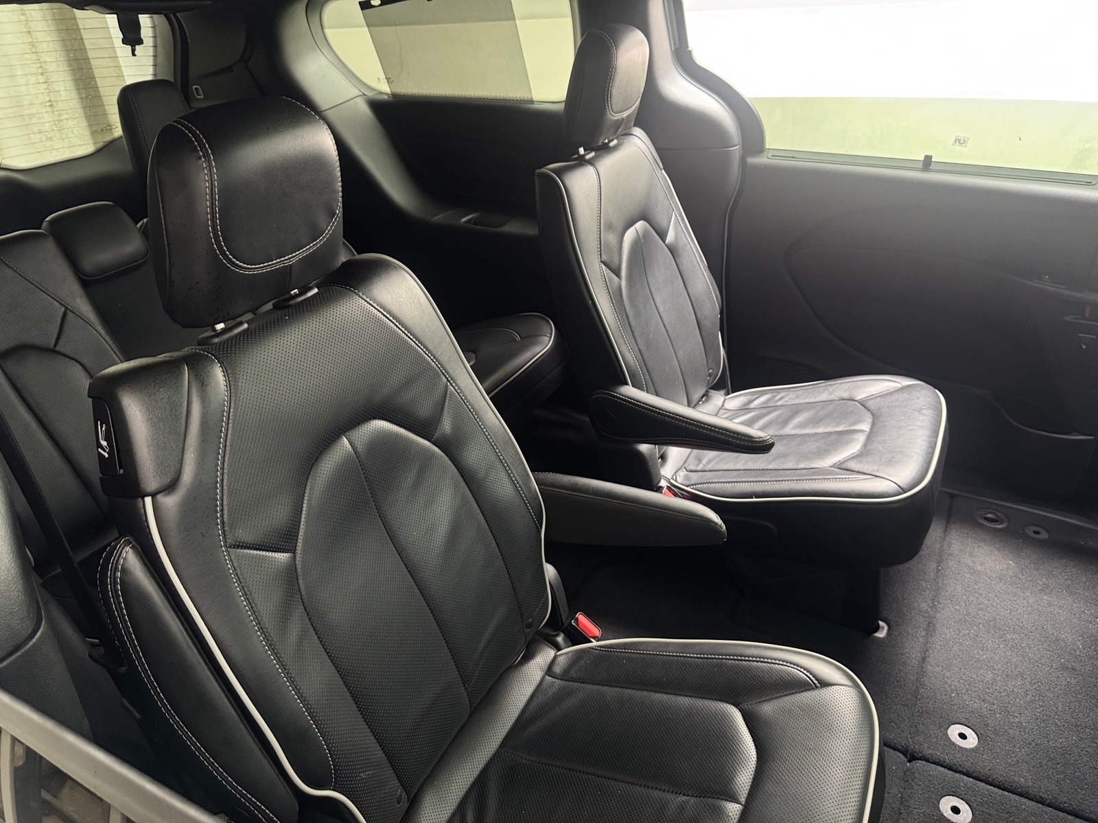 Thumbnail: 2025 Chrysler Pacifica - 5