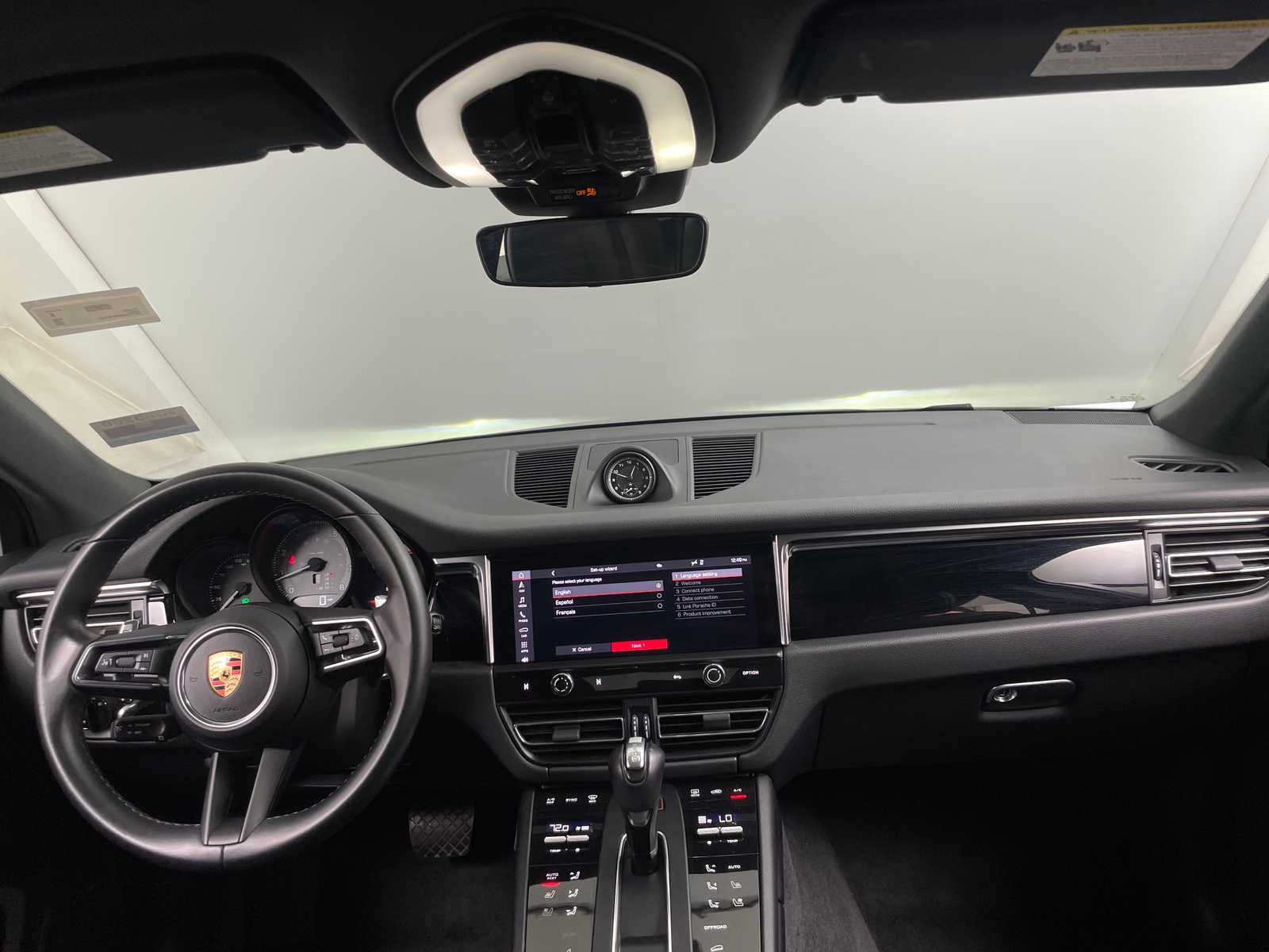 Thumbnail: 2022 Porsche Macan - 3