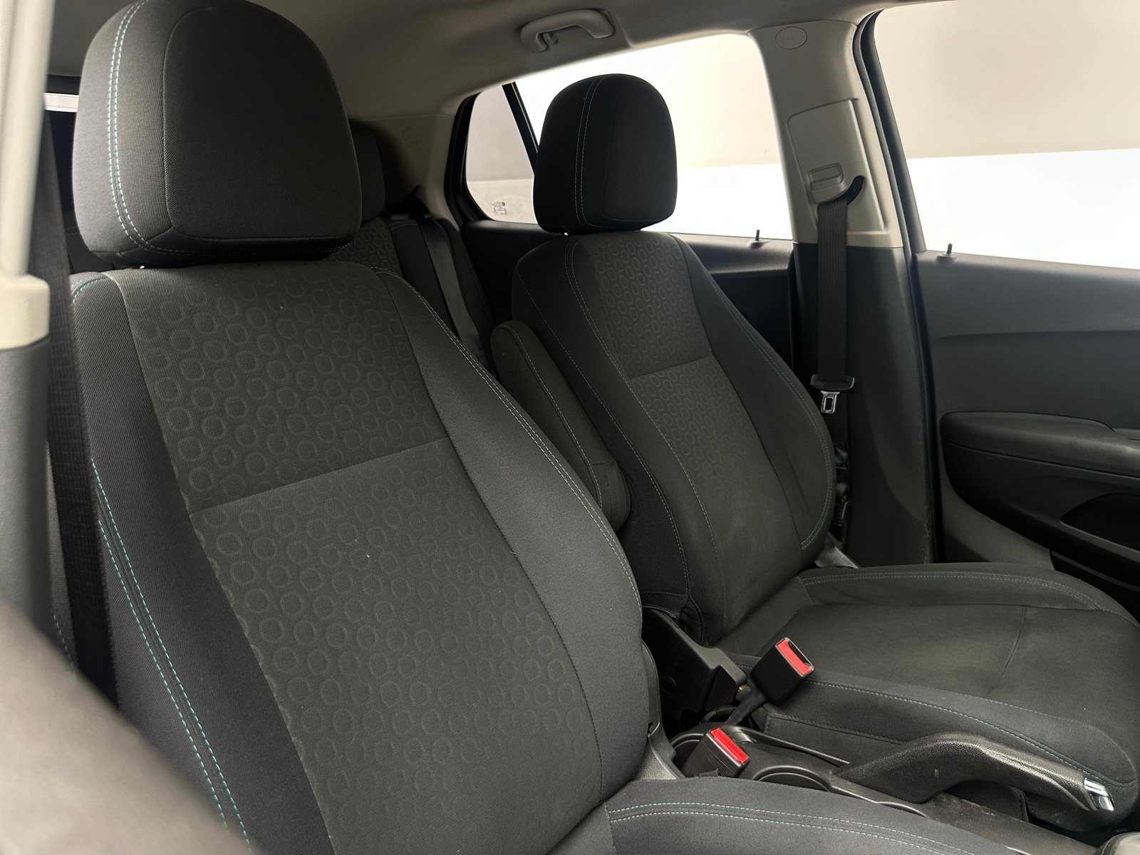 Thumbnail: 2016 Chevrolet Trax - 2