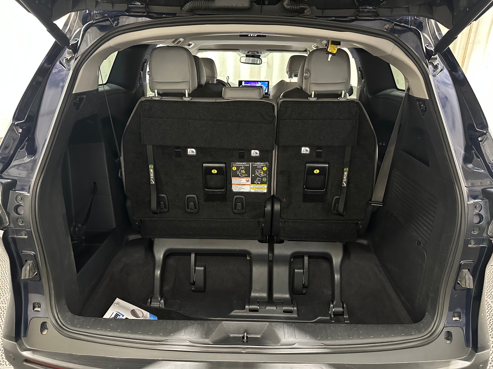 Thumbnail: 2025 Toyota Sienna - 6