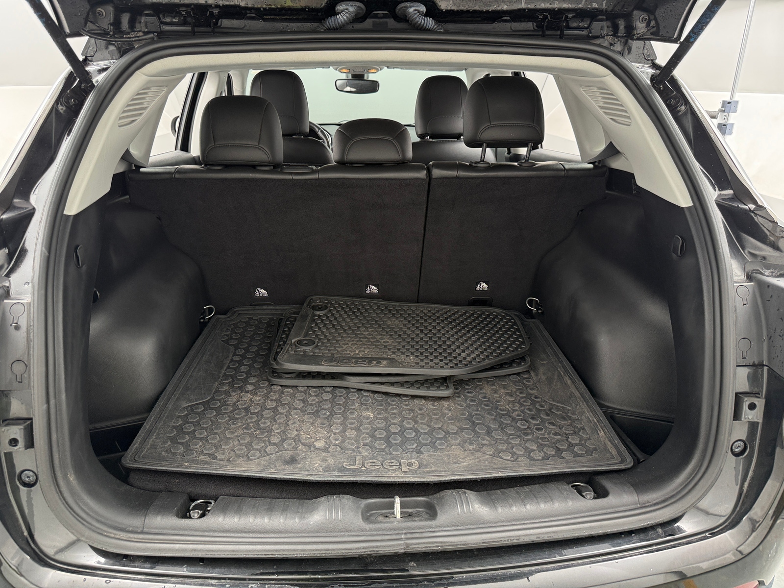 Thumbnail: 2020 Jeep Compass - 7