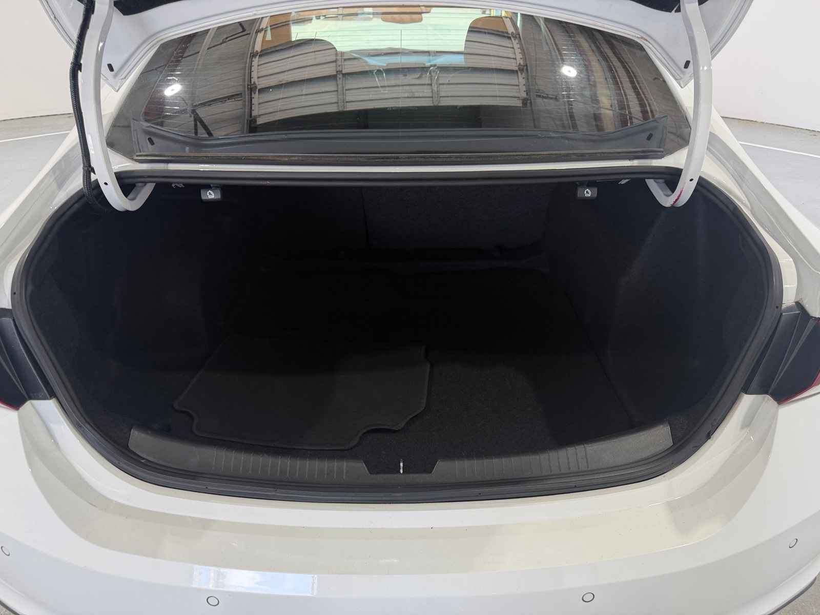 Thumbnail: 2020 Chevrolet Malibu - 7