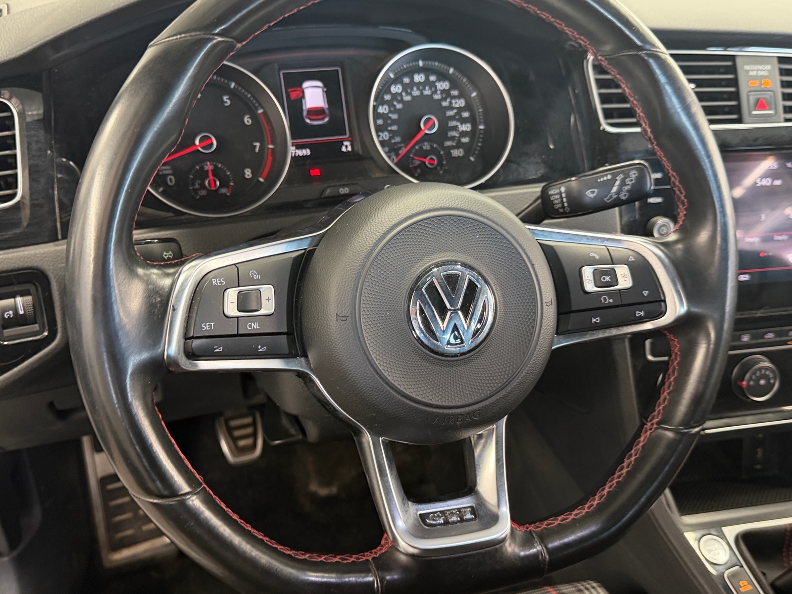 Thumbnail: 2018 Volkswagen Golf - 5