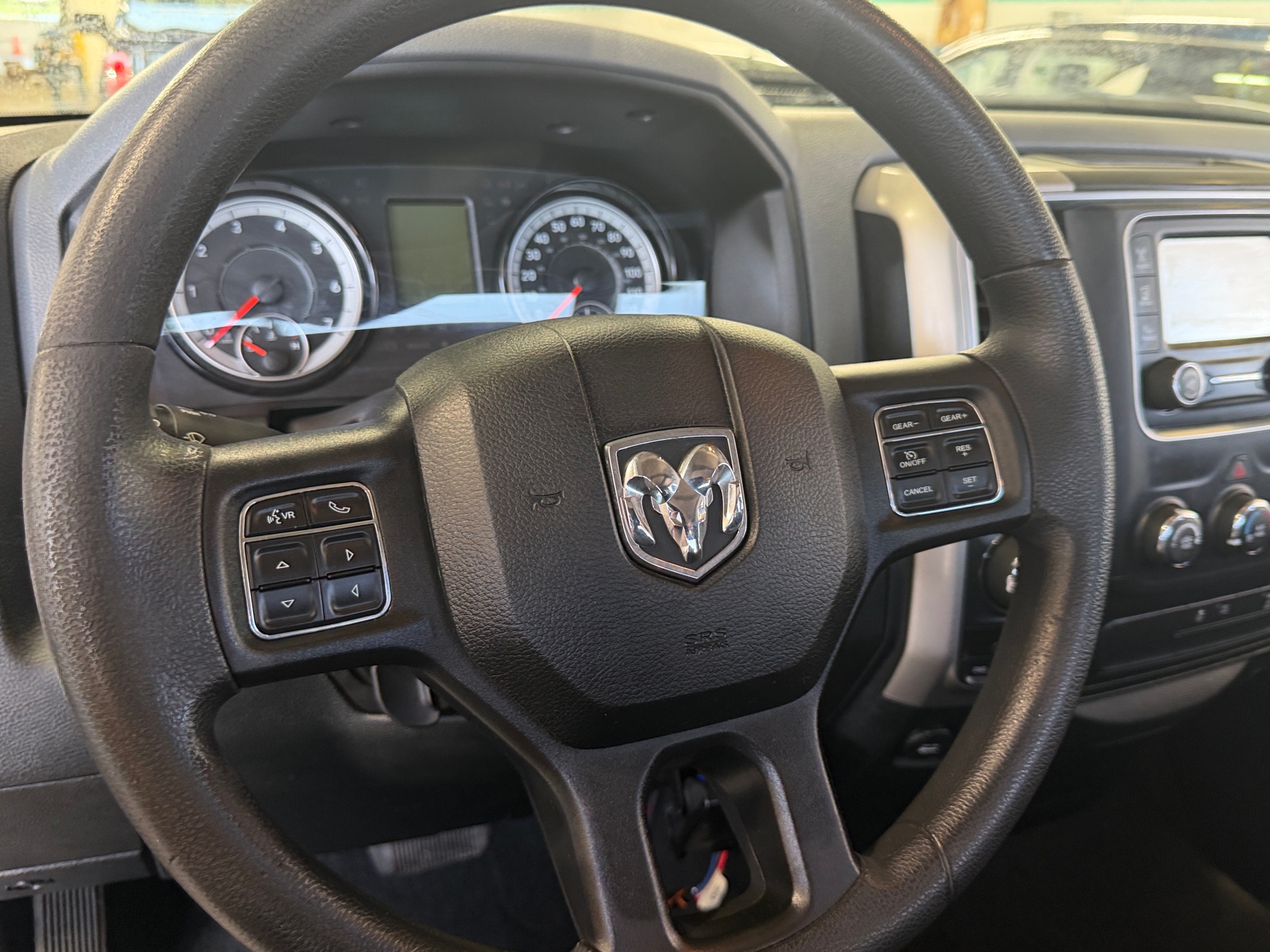 Thumbnail: 2020 RAM 1500 Classic - 5