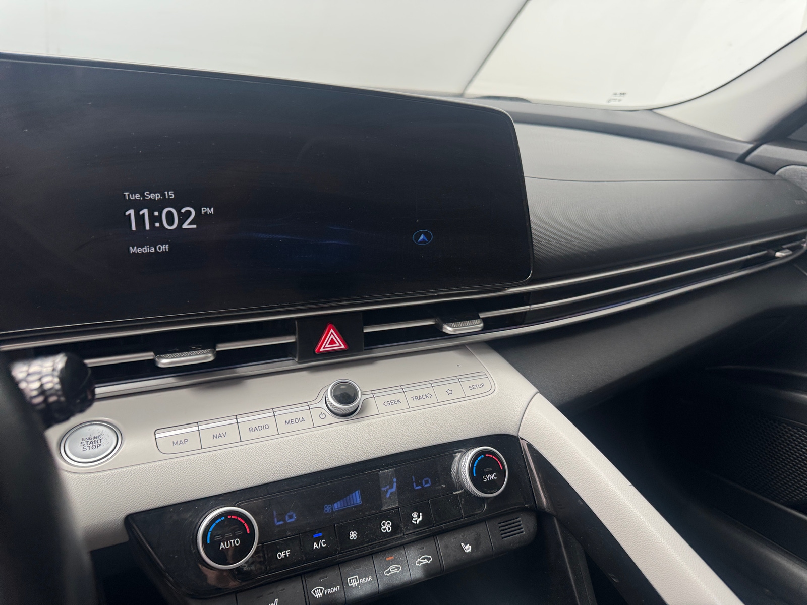 Thumbnail: 2023 Hyundai Elantra - 3
