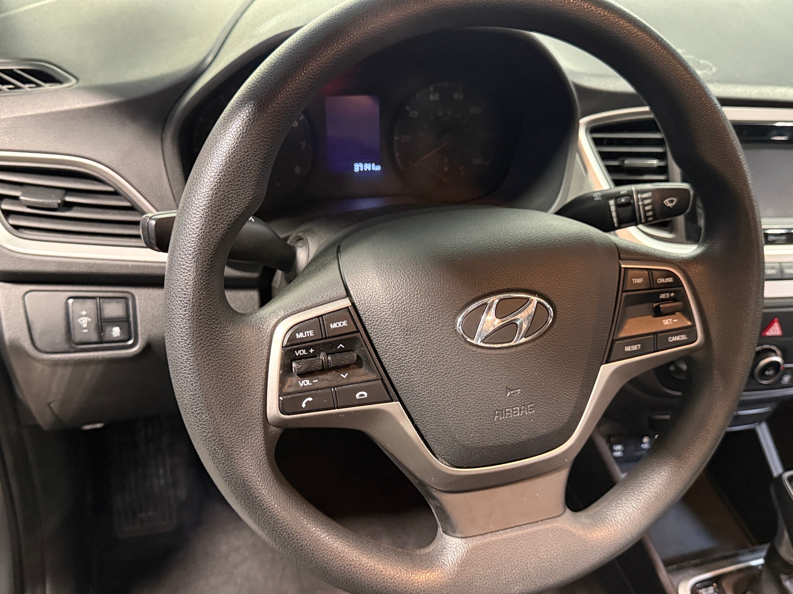 Thumbnail: 2022 Hyundai Accent - 5